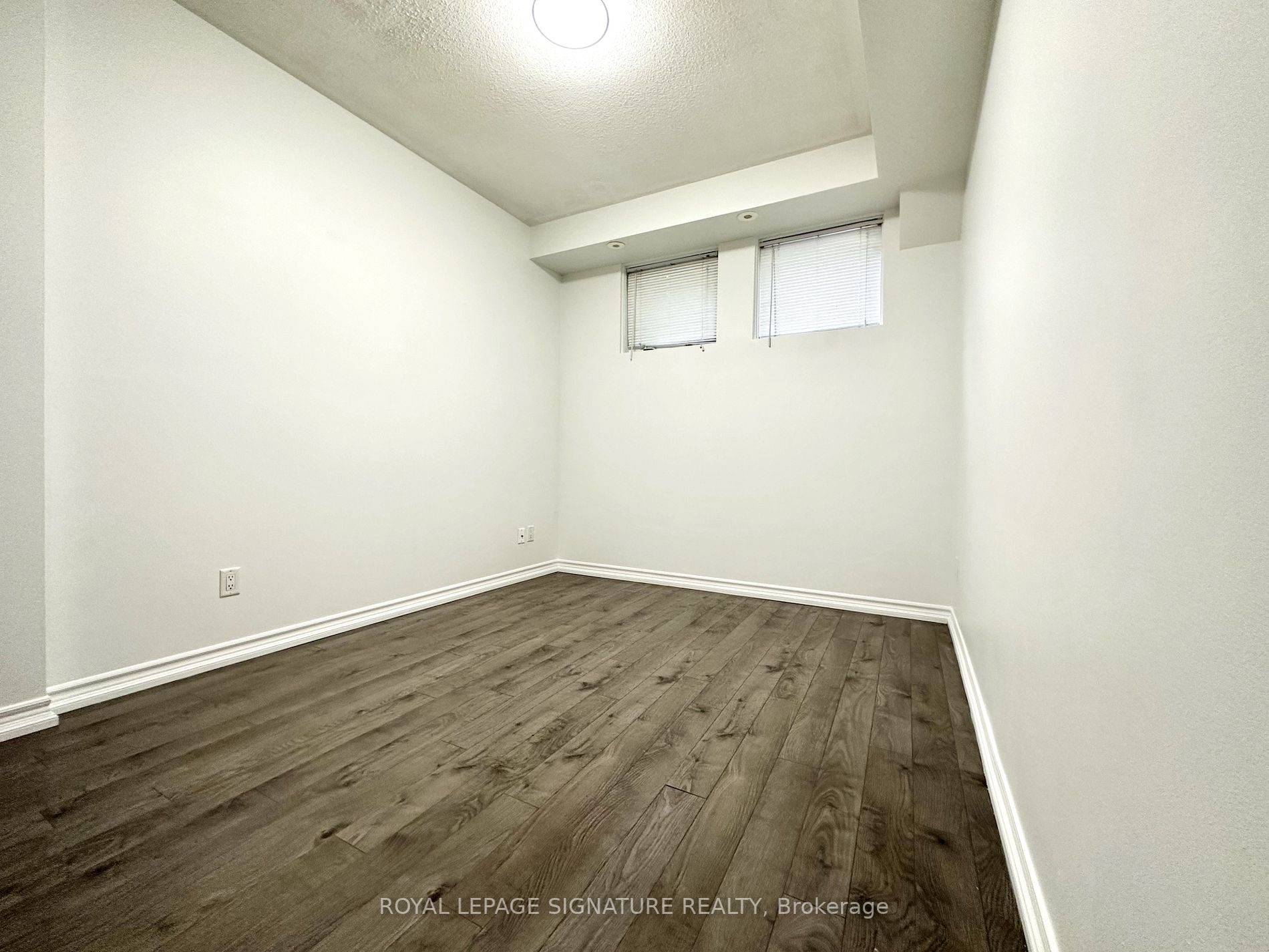 1496 Victoria Park Ave, #119