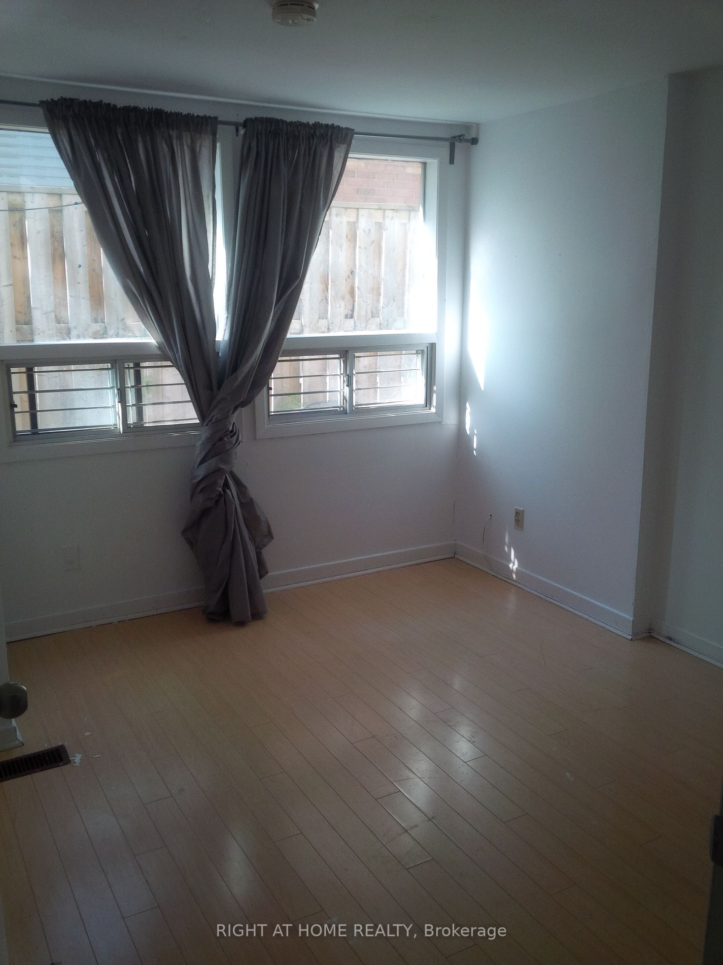 210 Mccaul Street #B