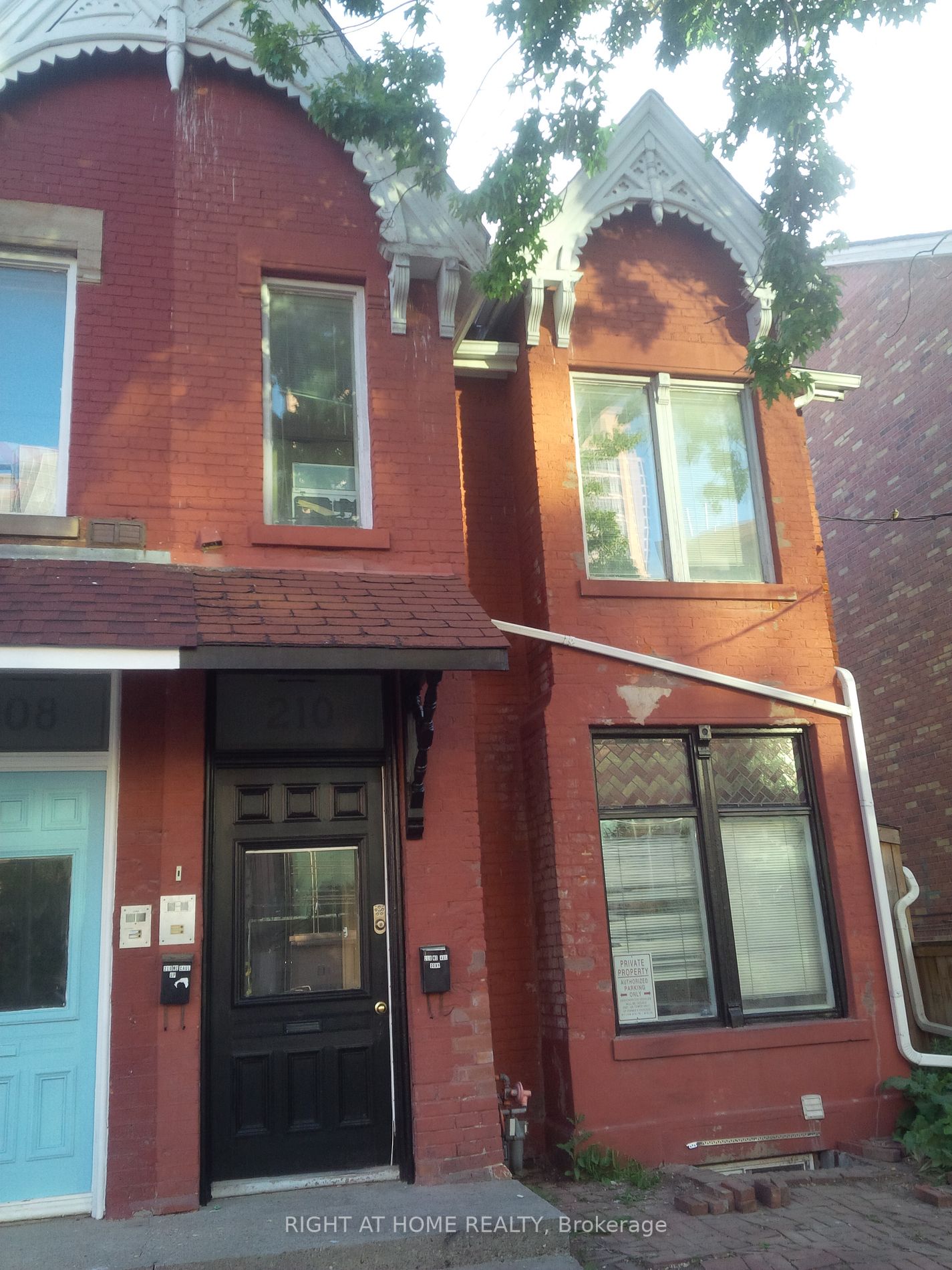 210 Mccaul Street #B