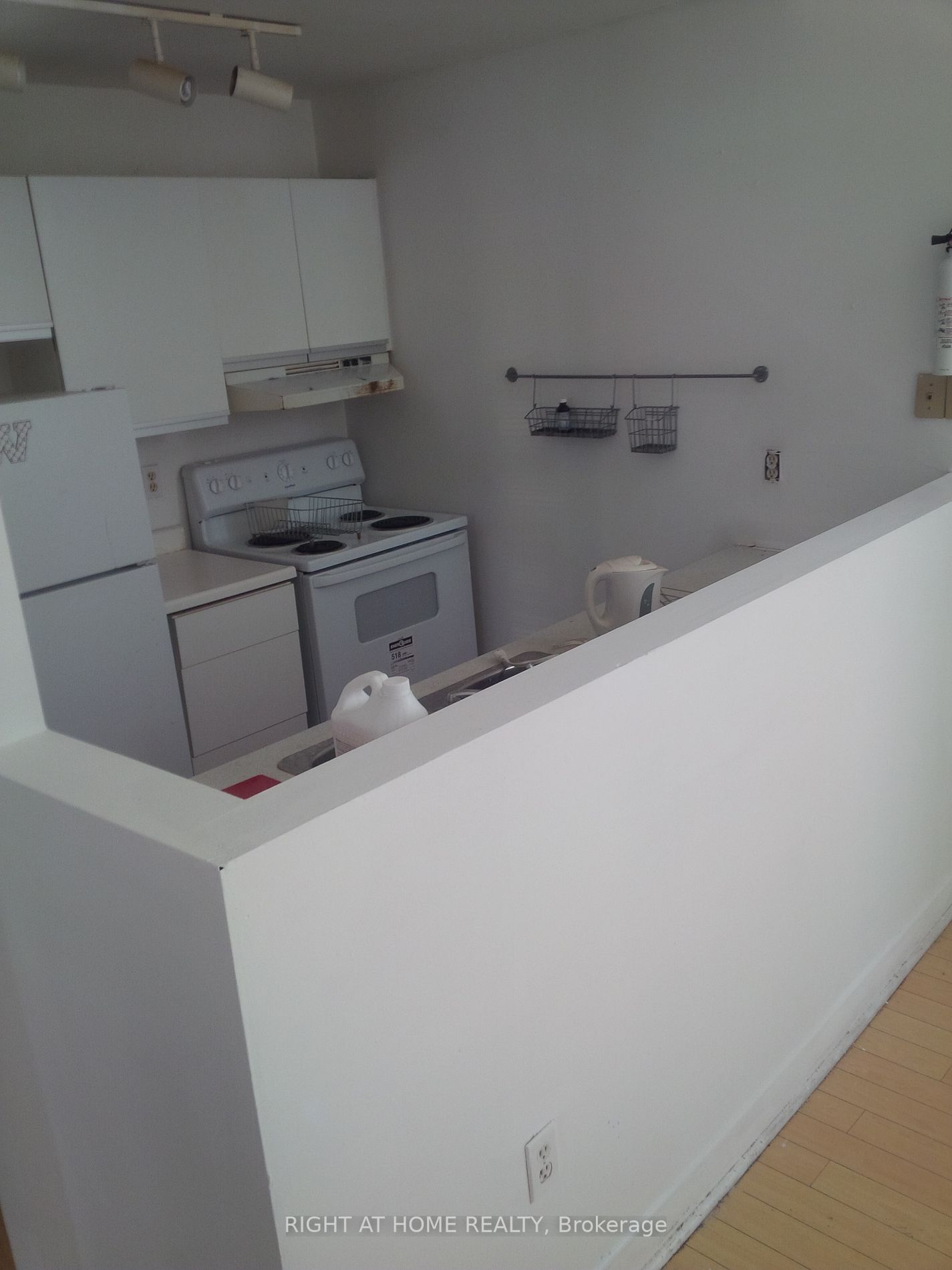 210 Mccaul Street #B