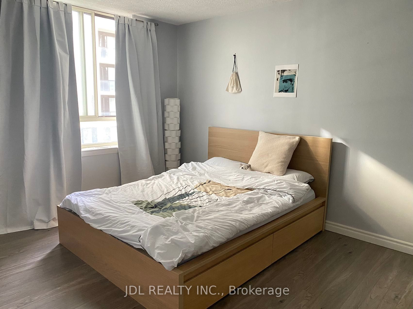 633 Bay St, #1204