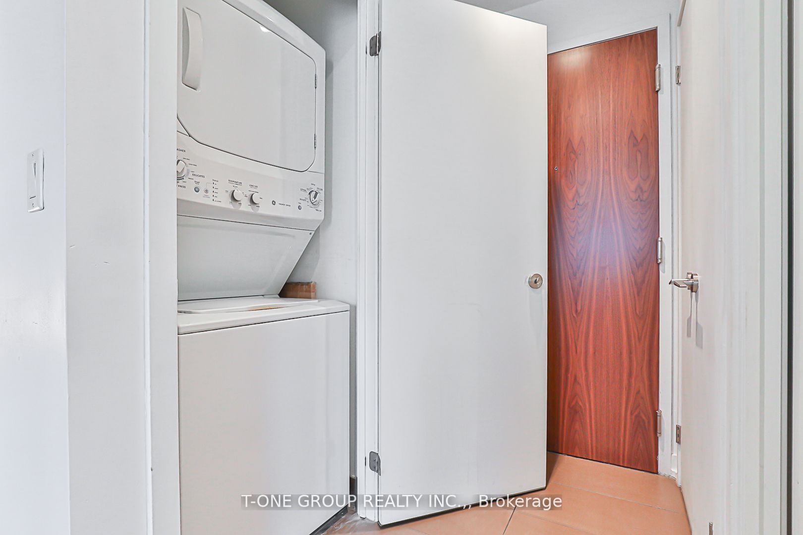170 Fort York Blvd, #2405