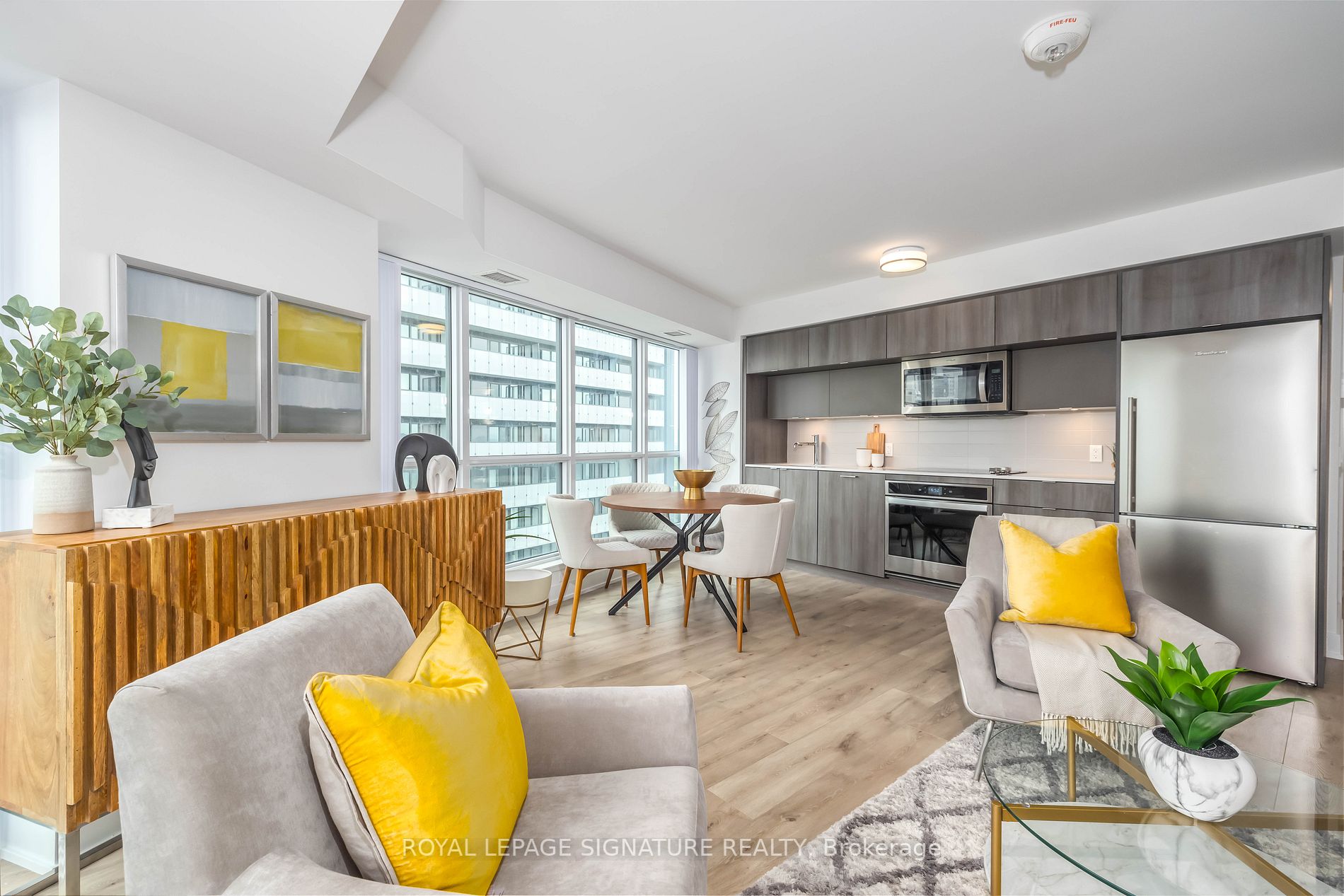 585 Bloor St E, #1322