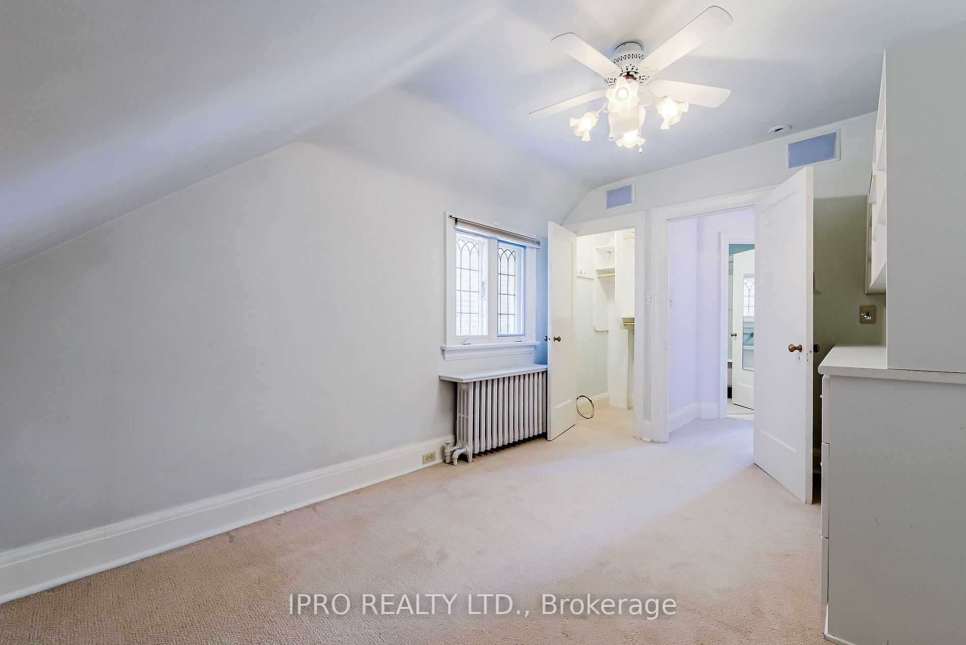 599 Spadina Rd