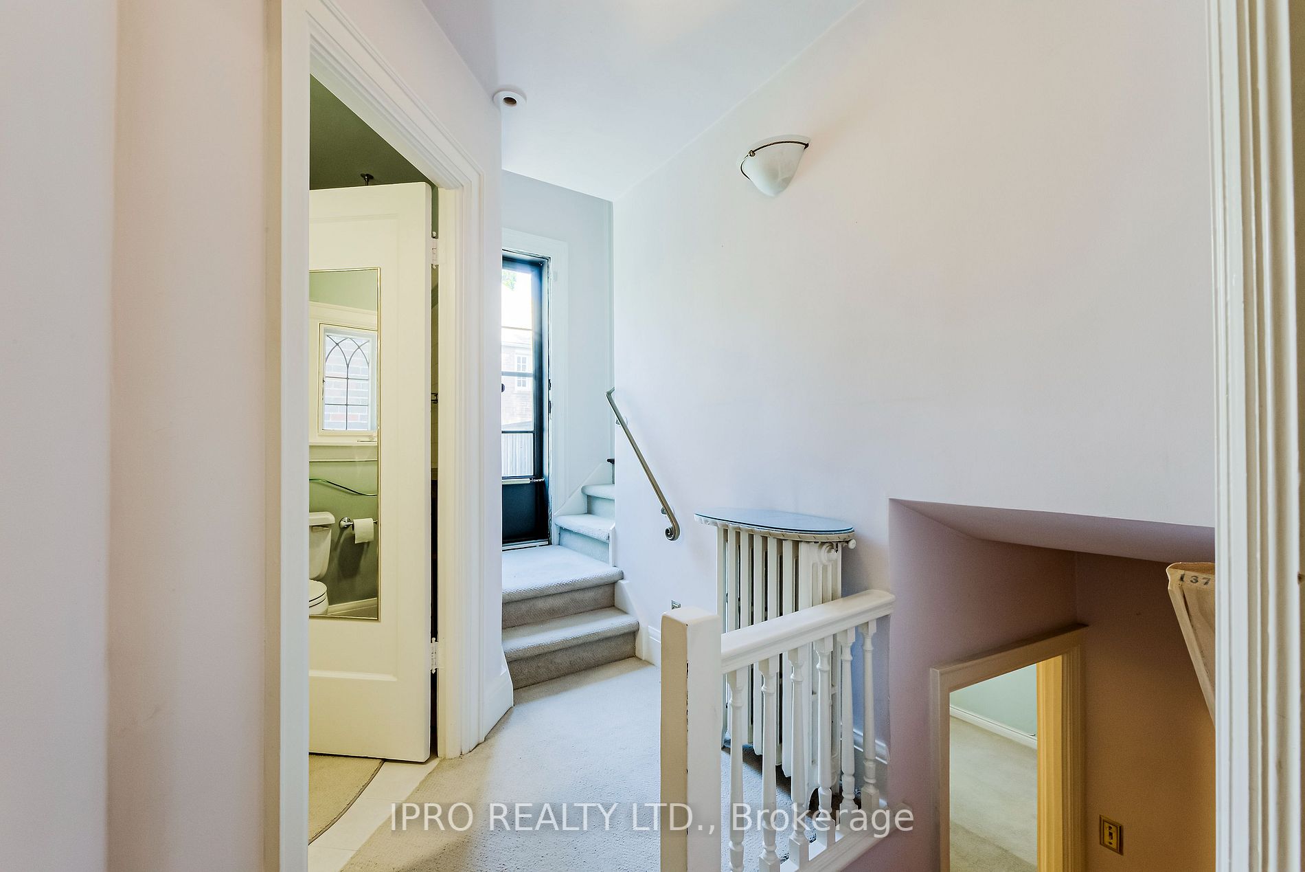 599 Spadina Rd