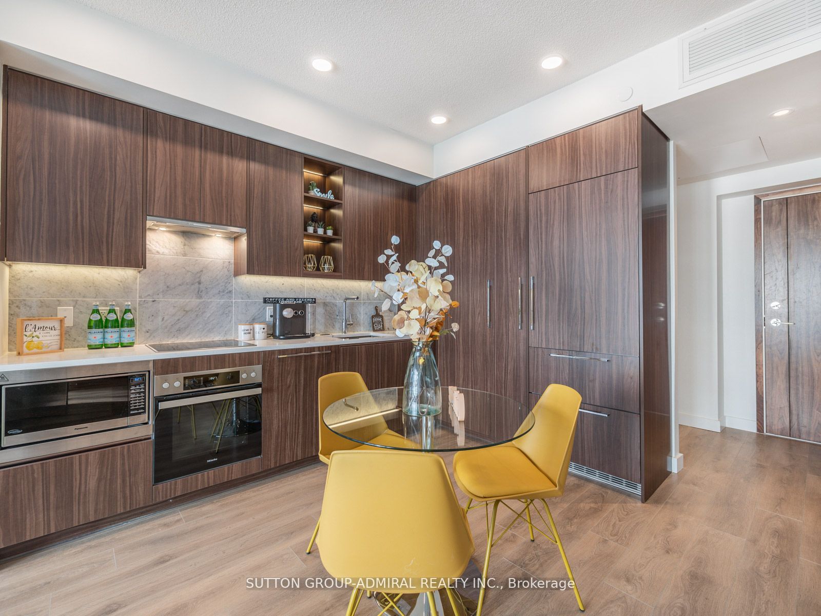 85 Mcmahon Drive, #3509