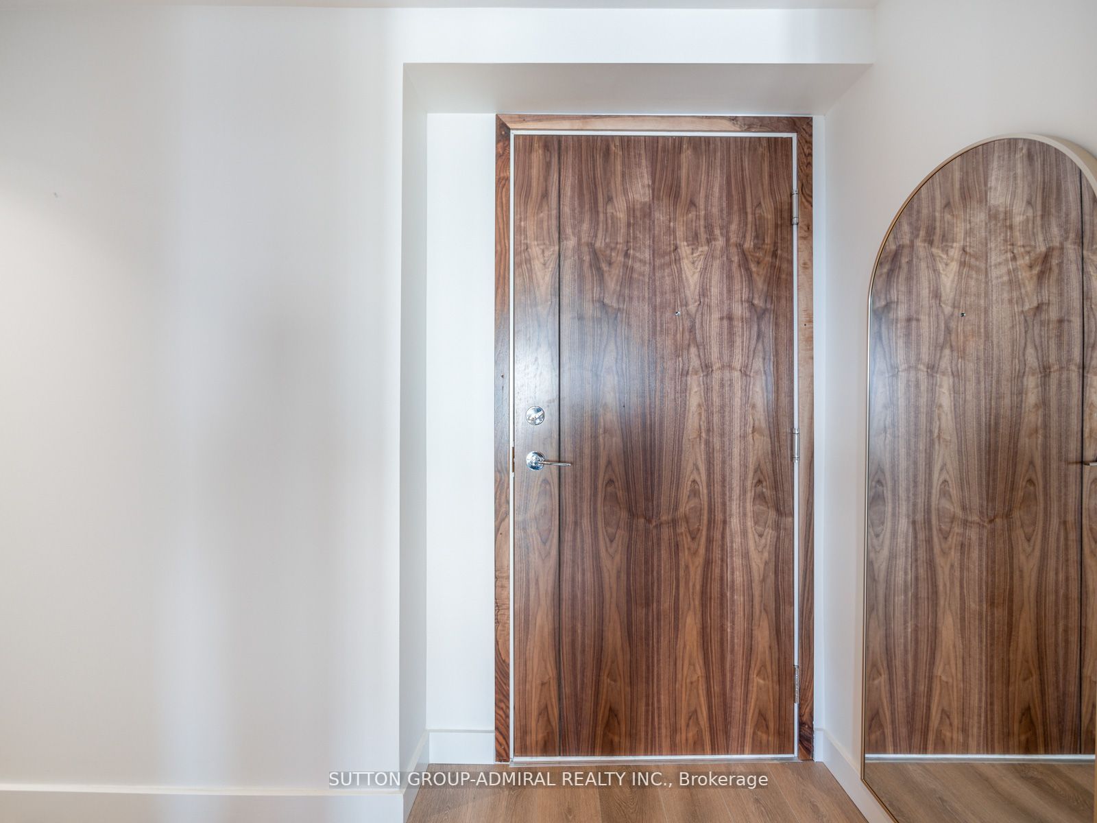 85 Mcmahon Drive, #3509