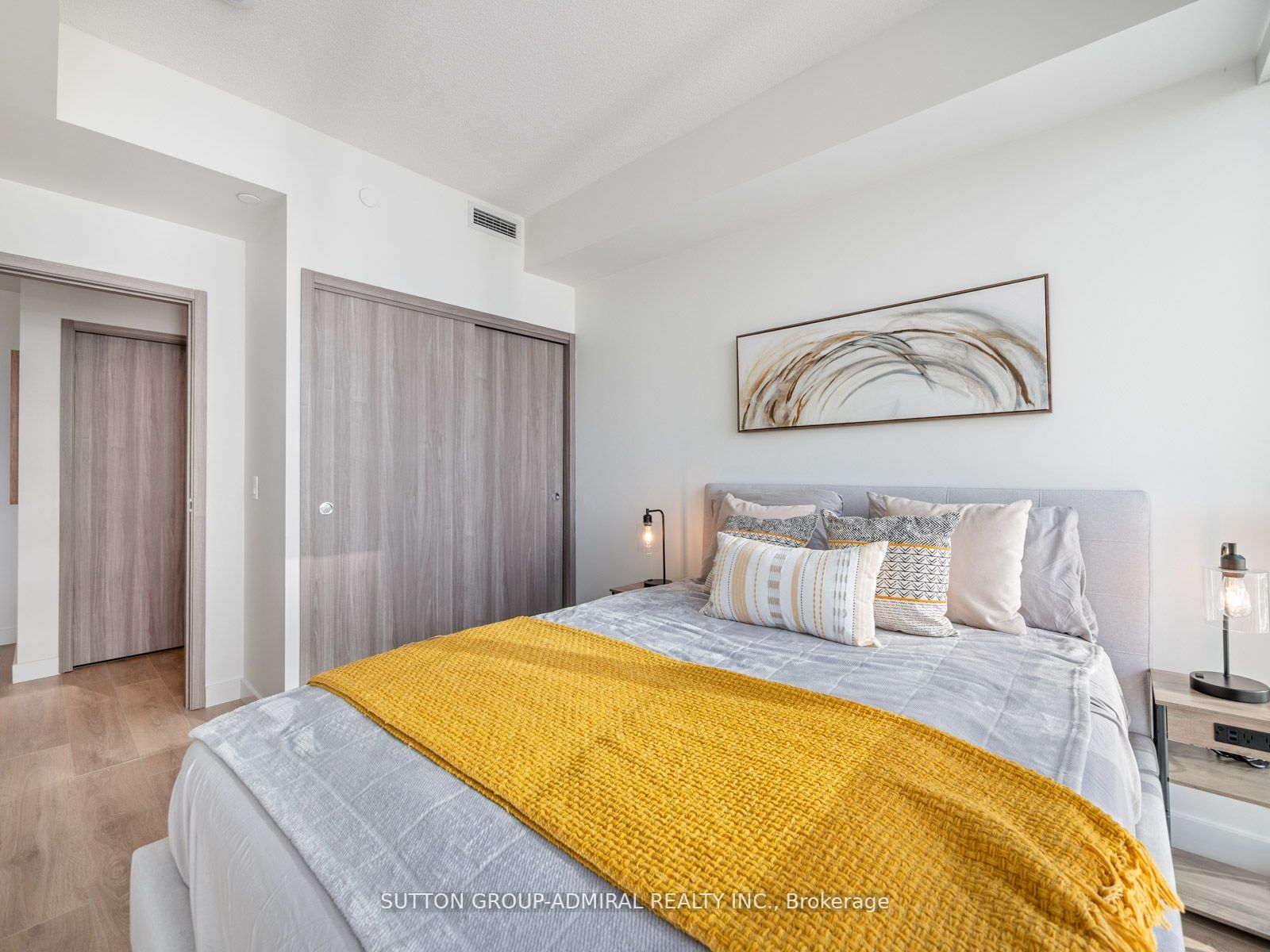 85 Mcmahon Drive, #3509