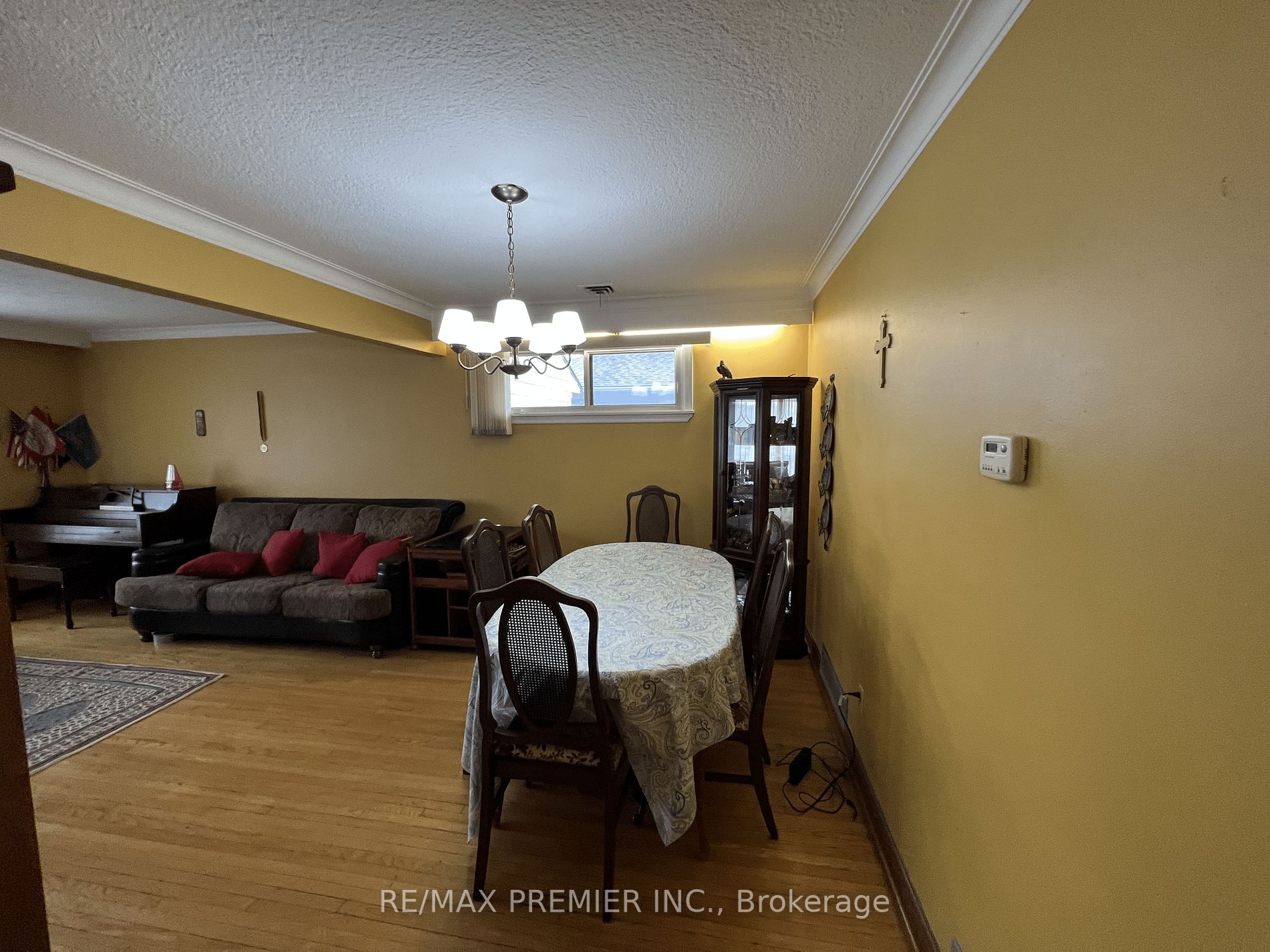 119 Regina Avenue