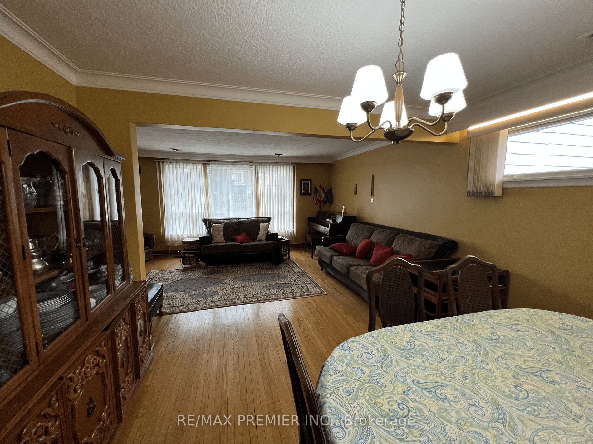 119 Regina Avenue