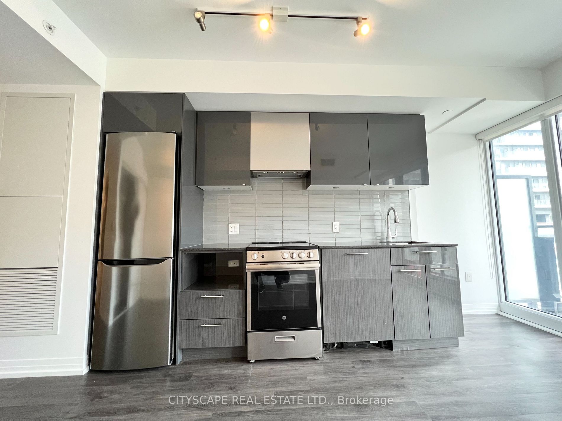 251 Jarvis St, #728