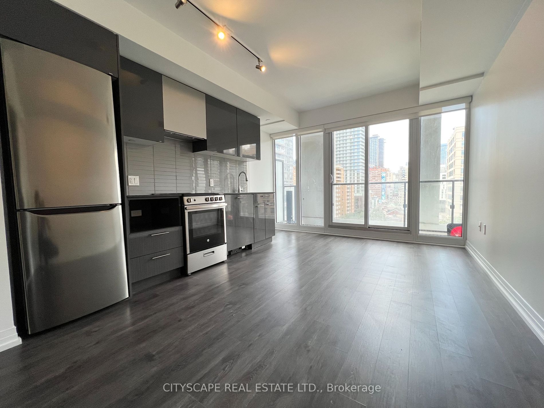 251 Jarvis St, #728