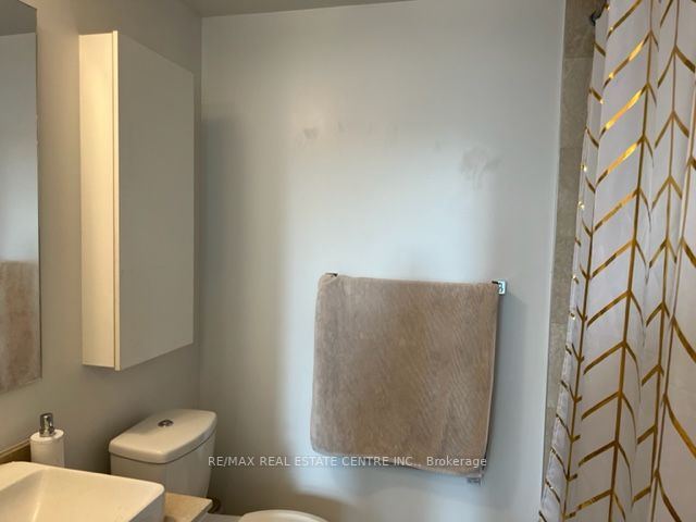 12 York St, #302