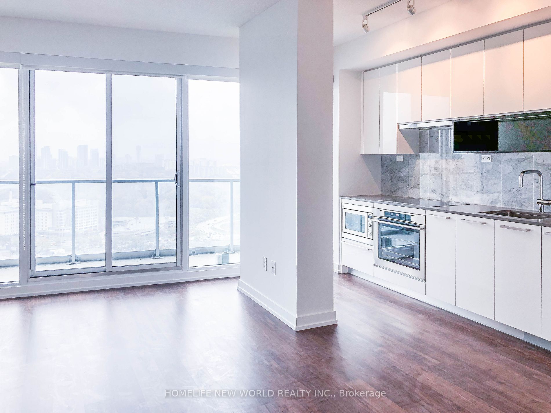 117 McMahon Drive, #2901