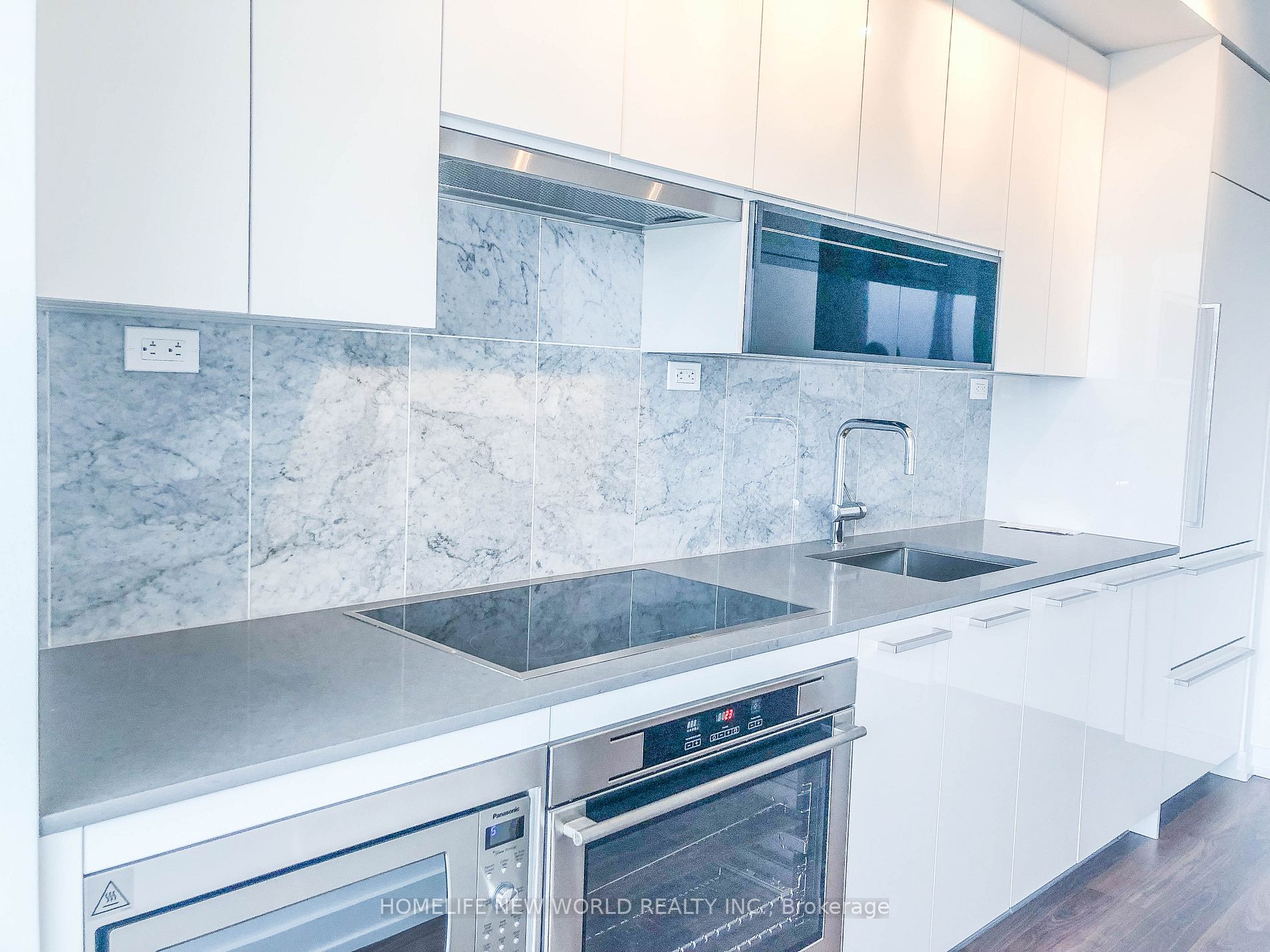 117 McMahon Drive, #2901