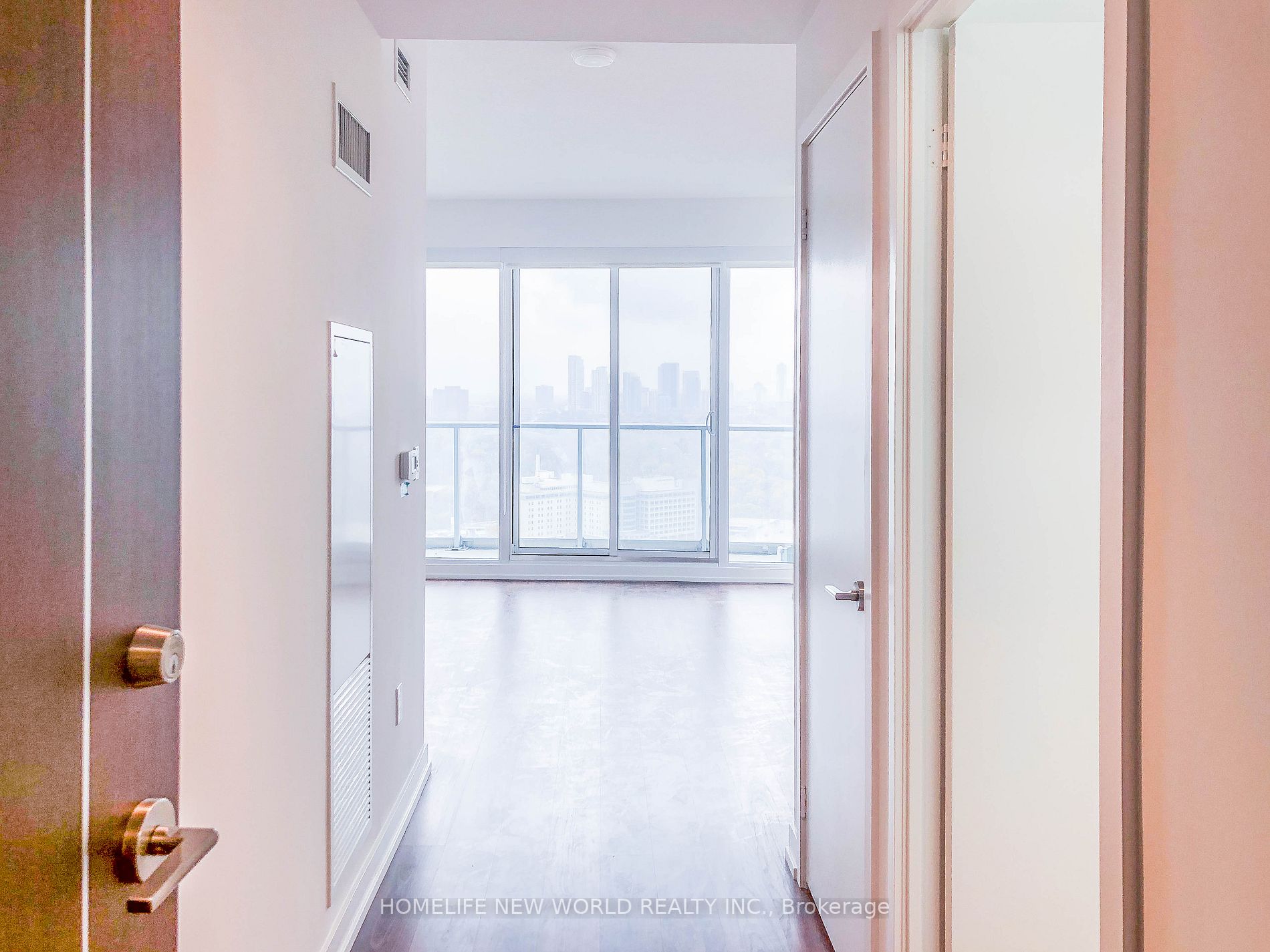 117 McMahon Drive, #2901