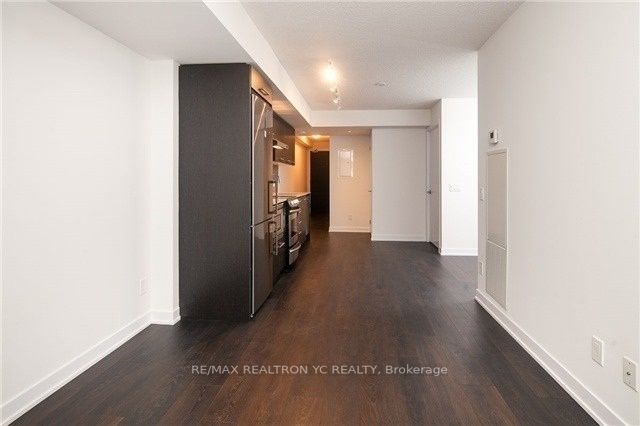 87 Peter St, #719