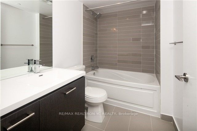 87 Peter St, #719
