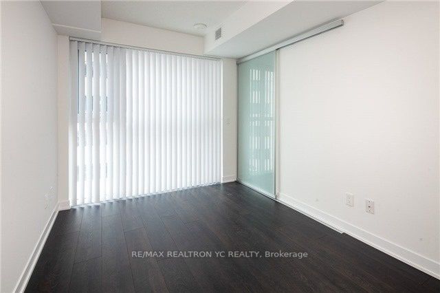 87 Peter St, #719