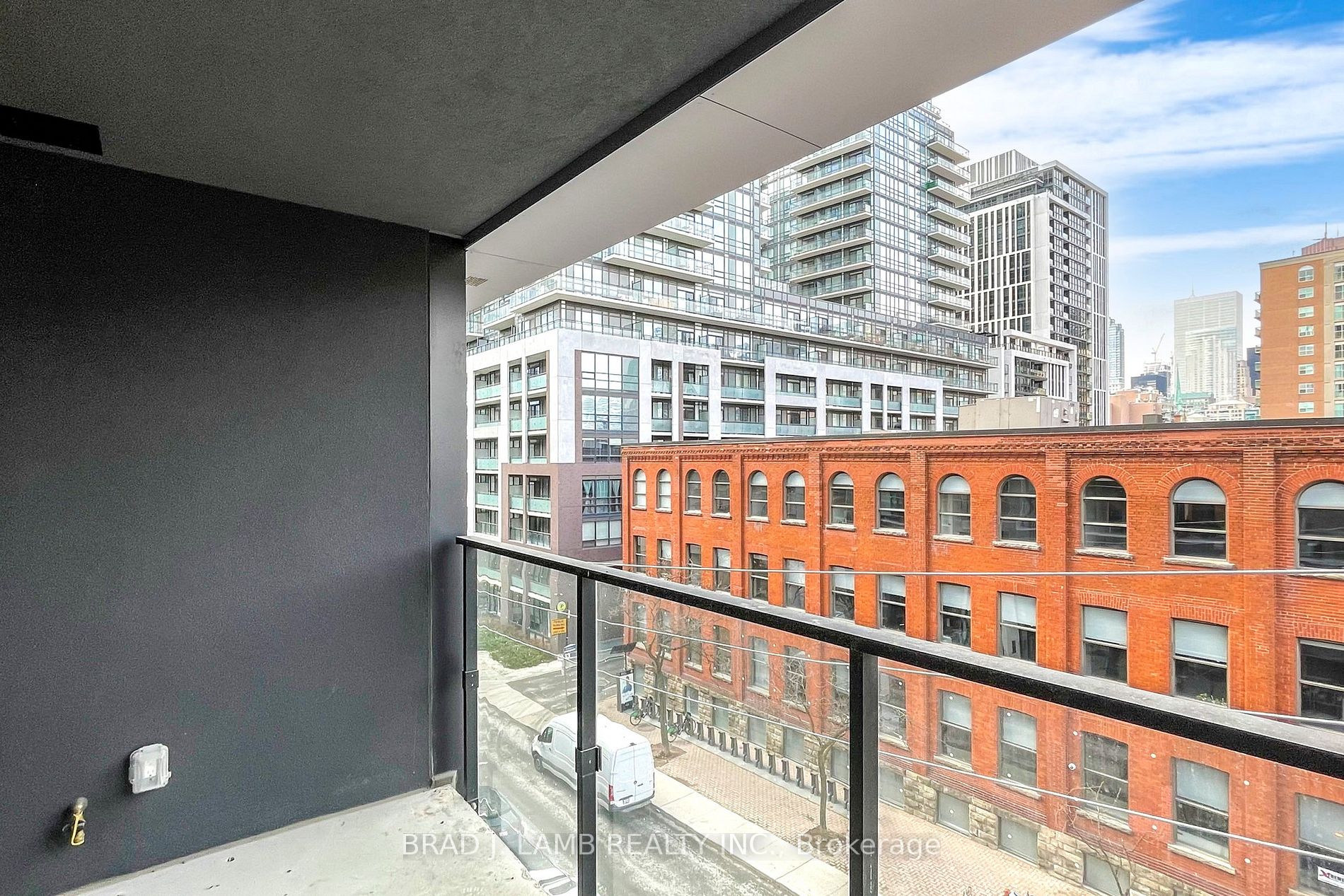 55 Ontario St, #419
