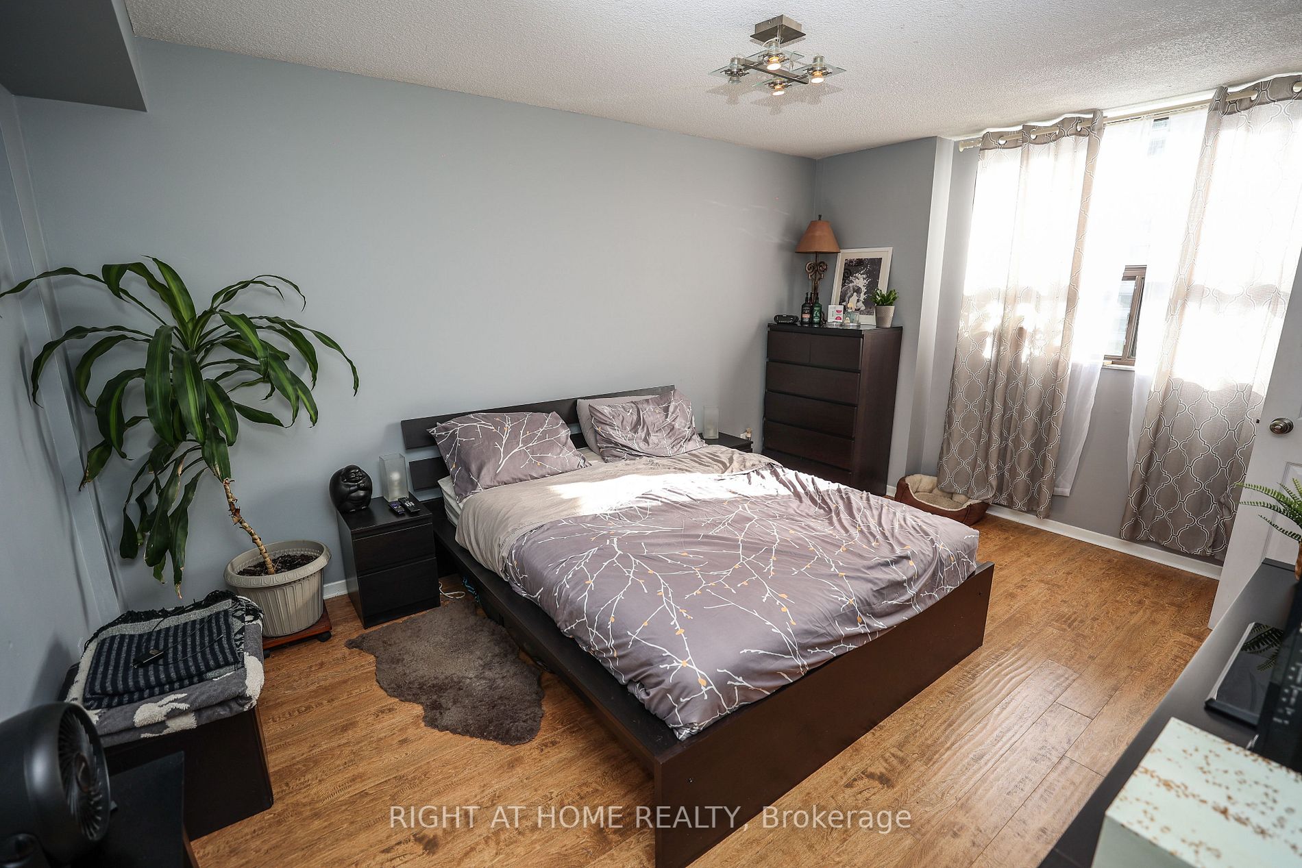 10 Tangreen Crt, #506