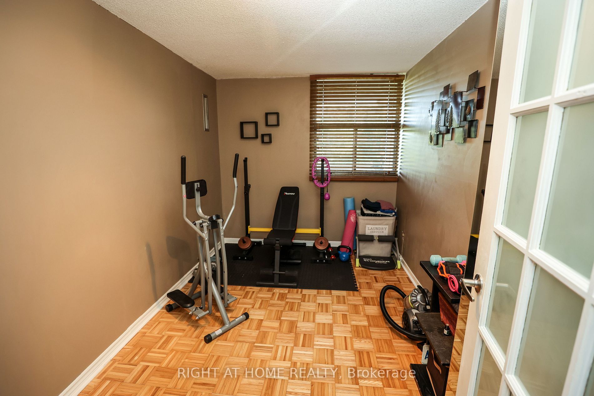 10 Tangreen Crt, #506