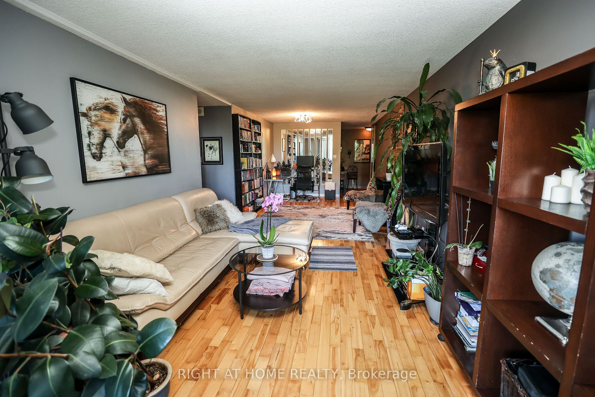 10 Tangreen Crt, #506