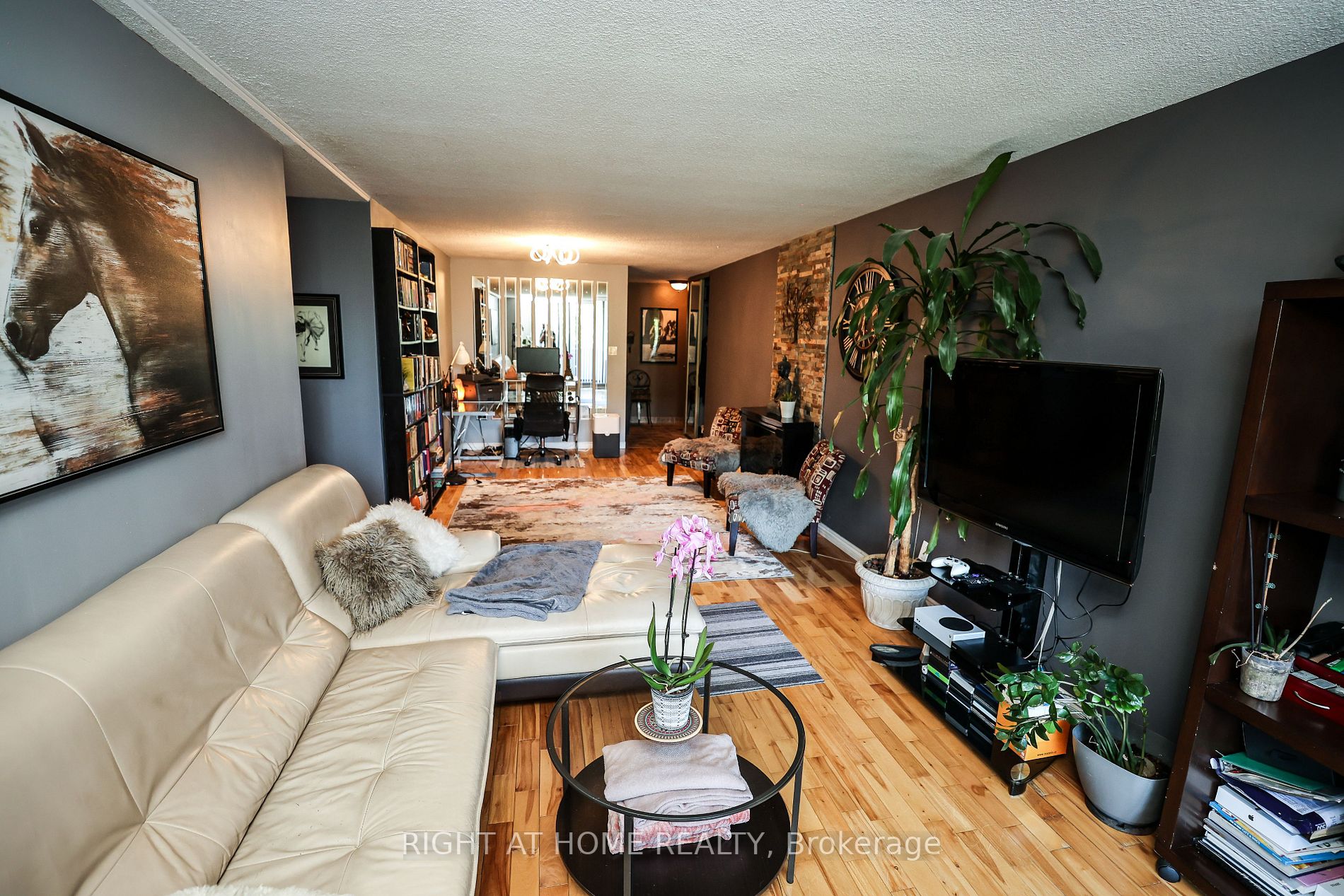 10 Tangreen Crt, #506