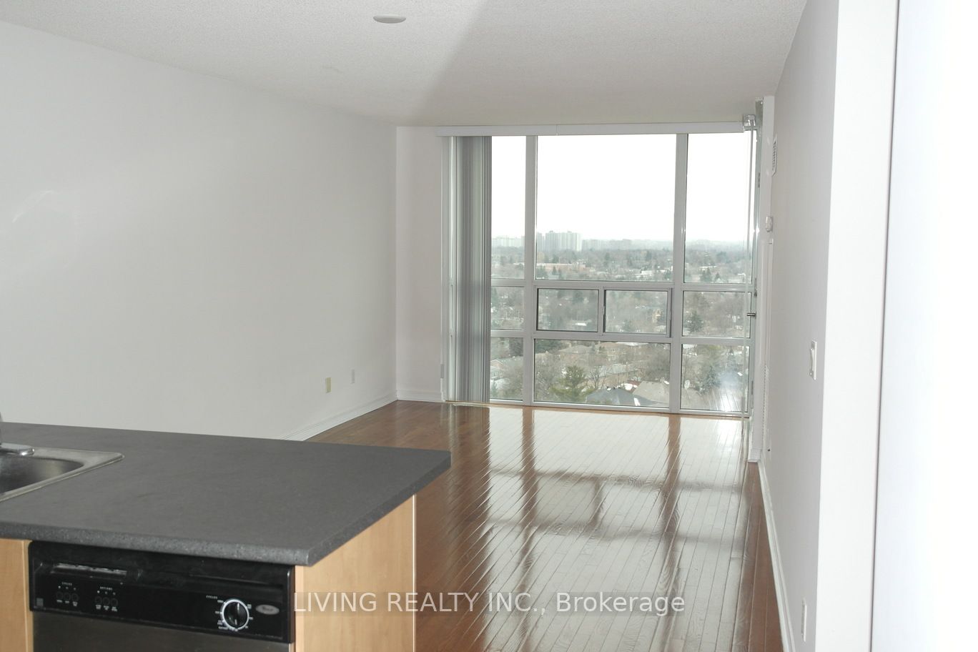 509 Beecroft Rd, #1908