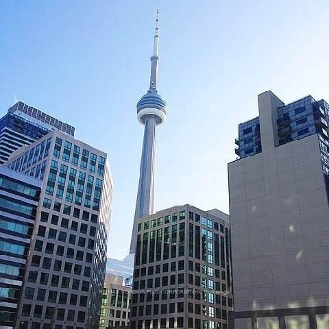 350 Wellington St W, #M04