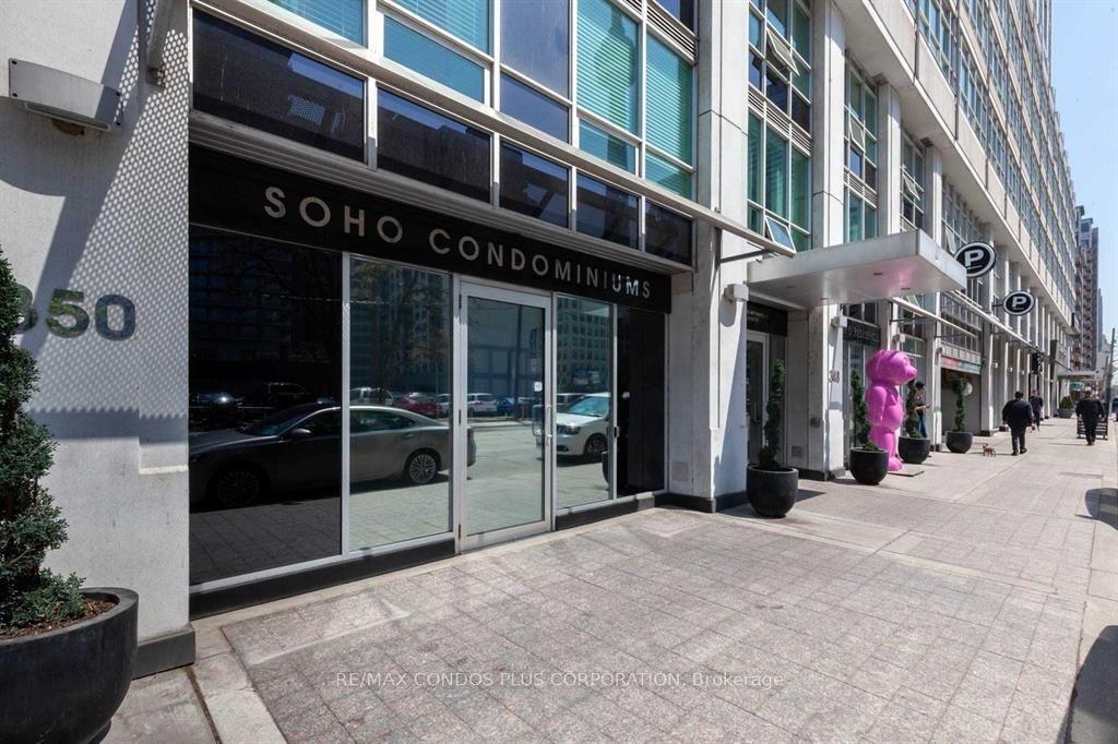 350 Wellington St W, #M04