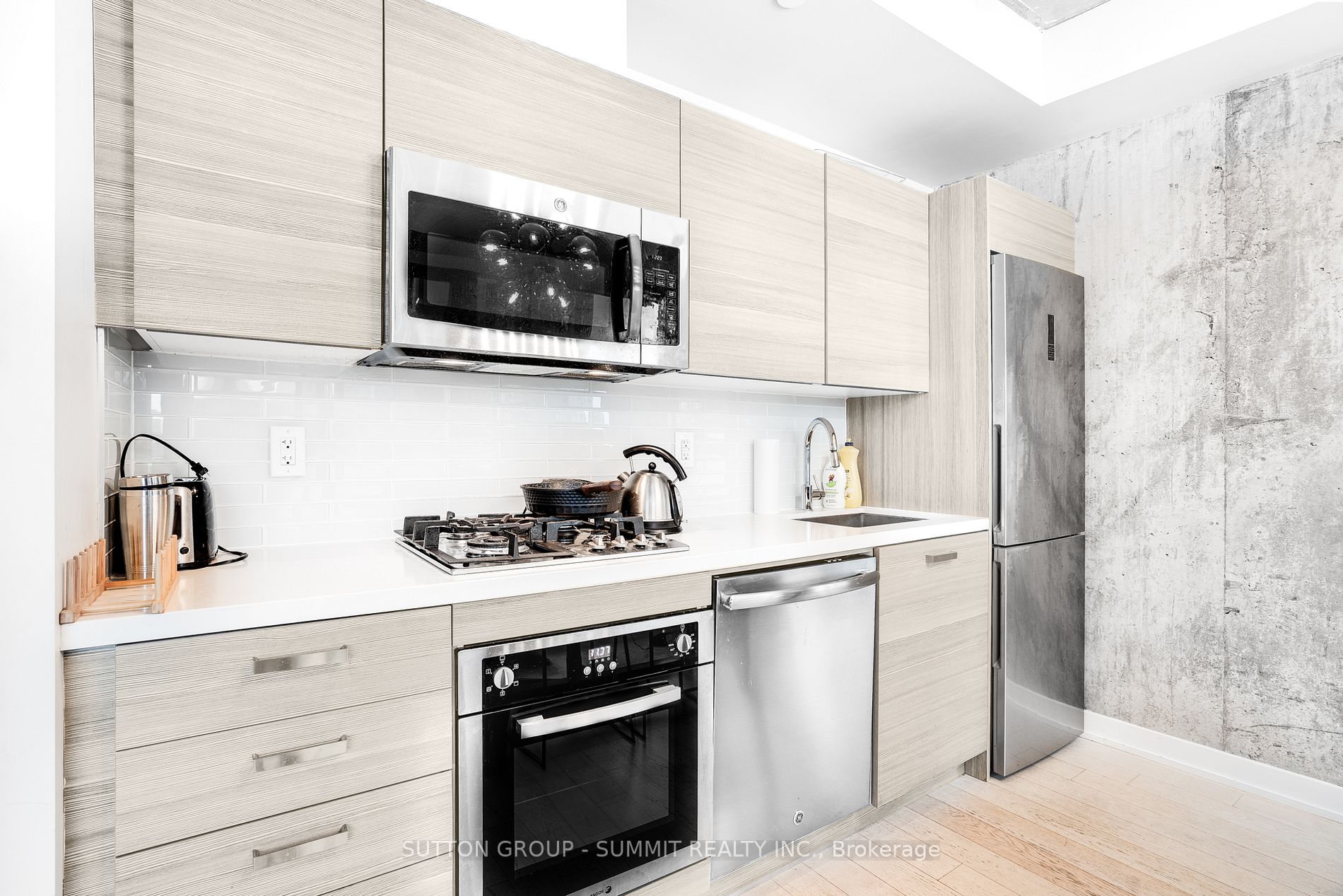 11 Charlotte St, #2501