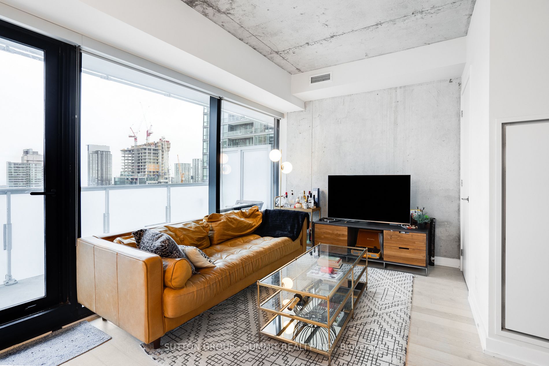 11 Charlotte St, #2501