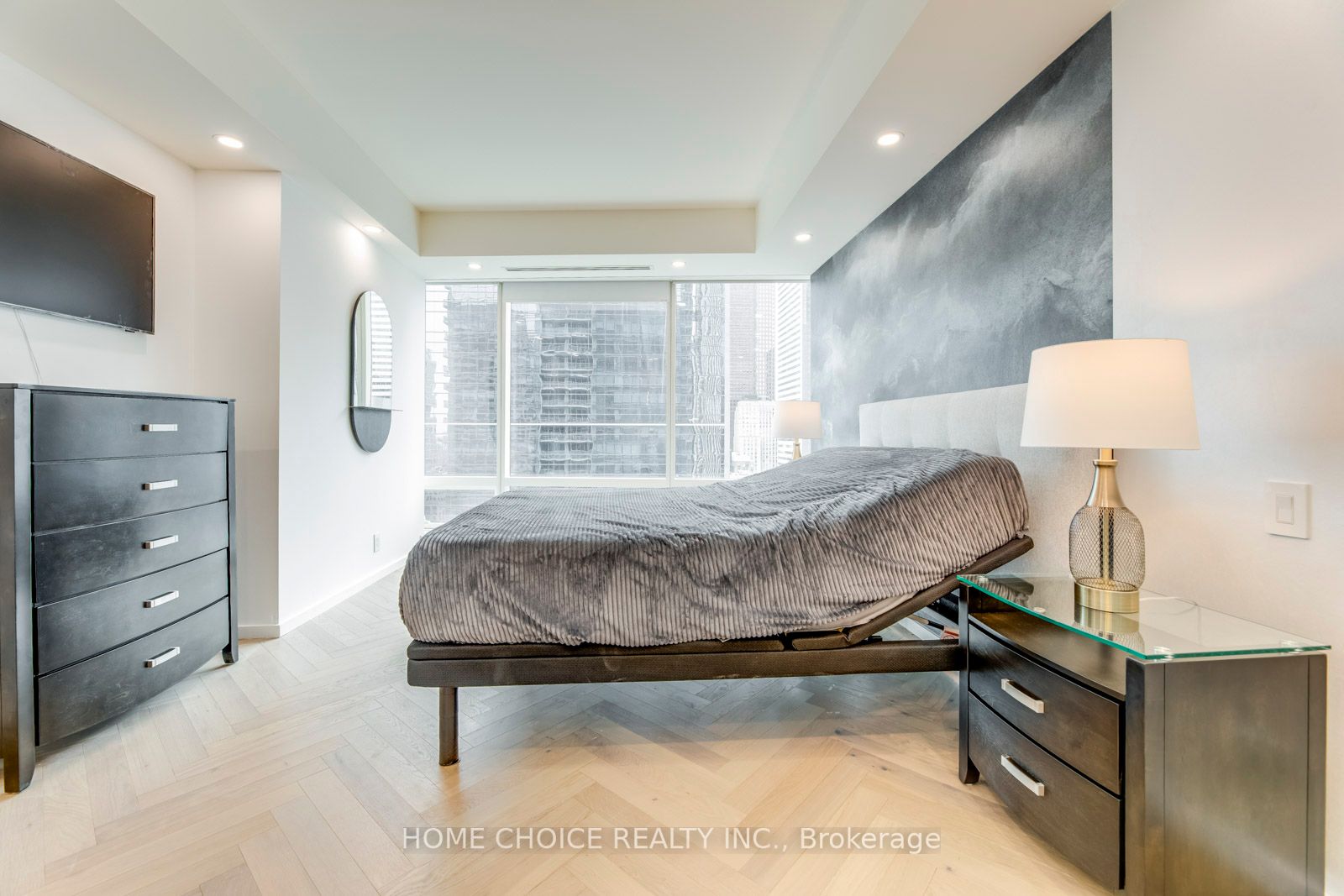 180 University Ave, #2308
