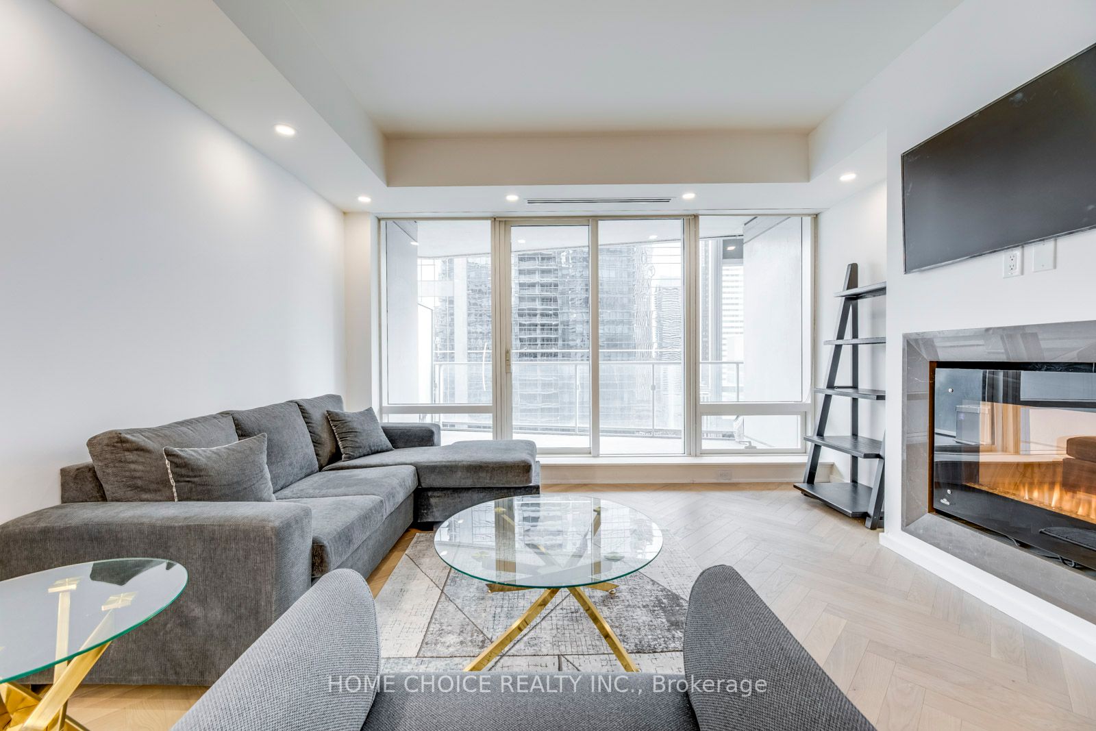 180 University Ave, #2308