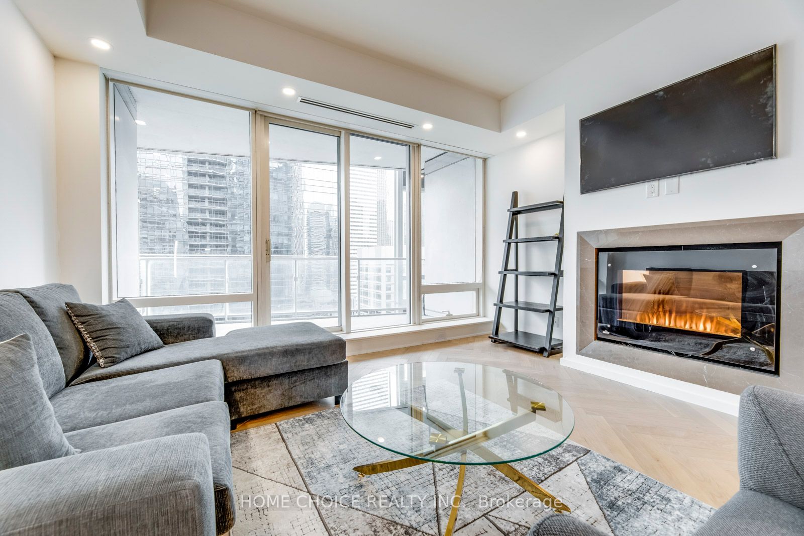180 University Ave, #2308