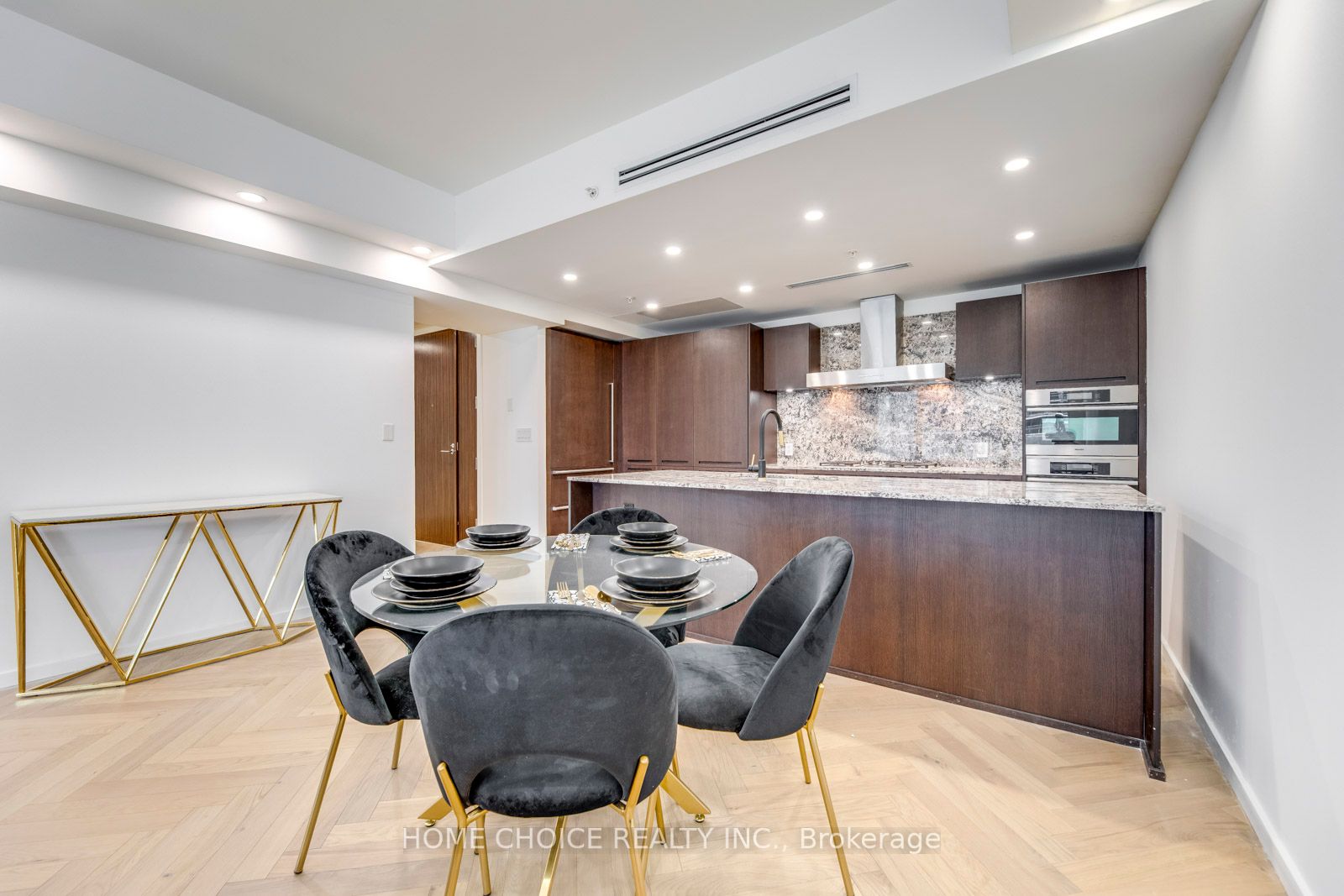 180 University Ave, #2308