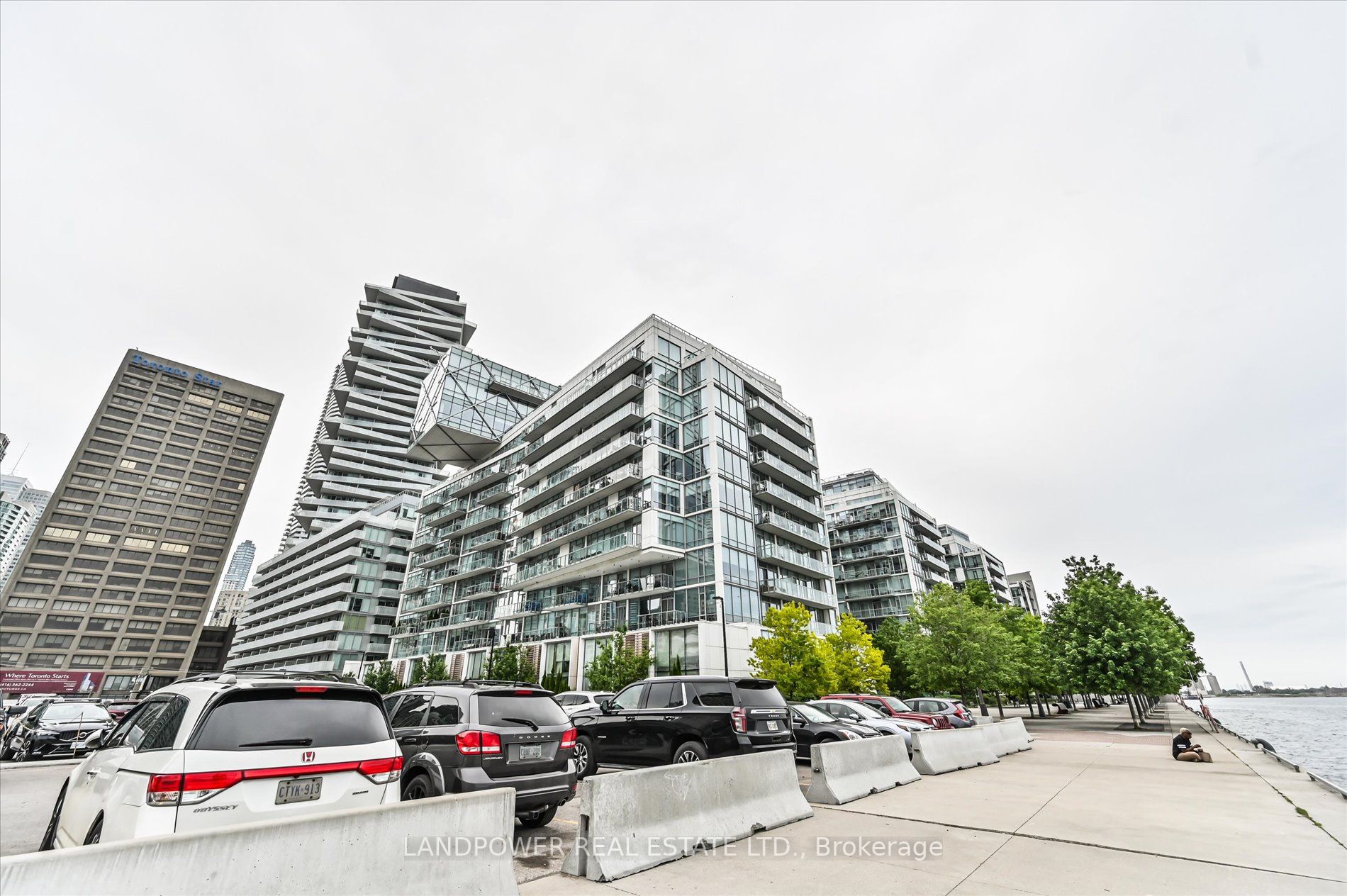 39 Queens Quay E, #635