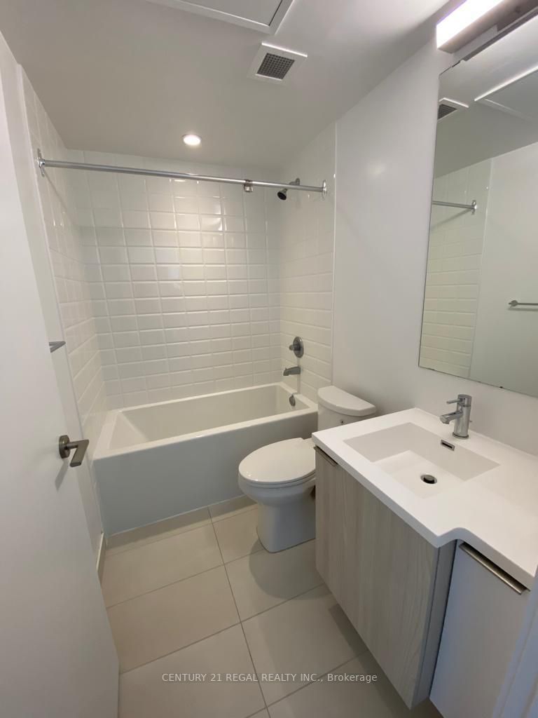 203 College St, #1307