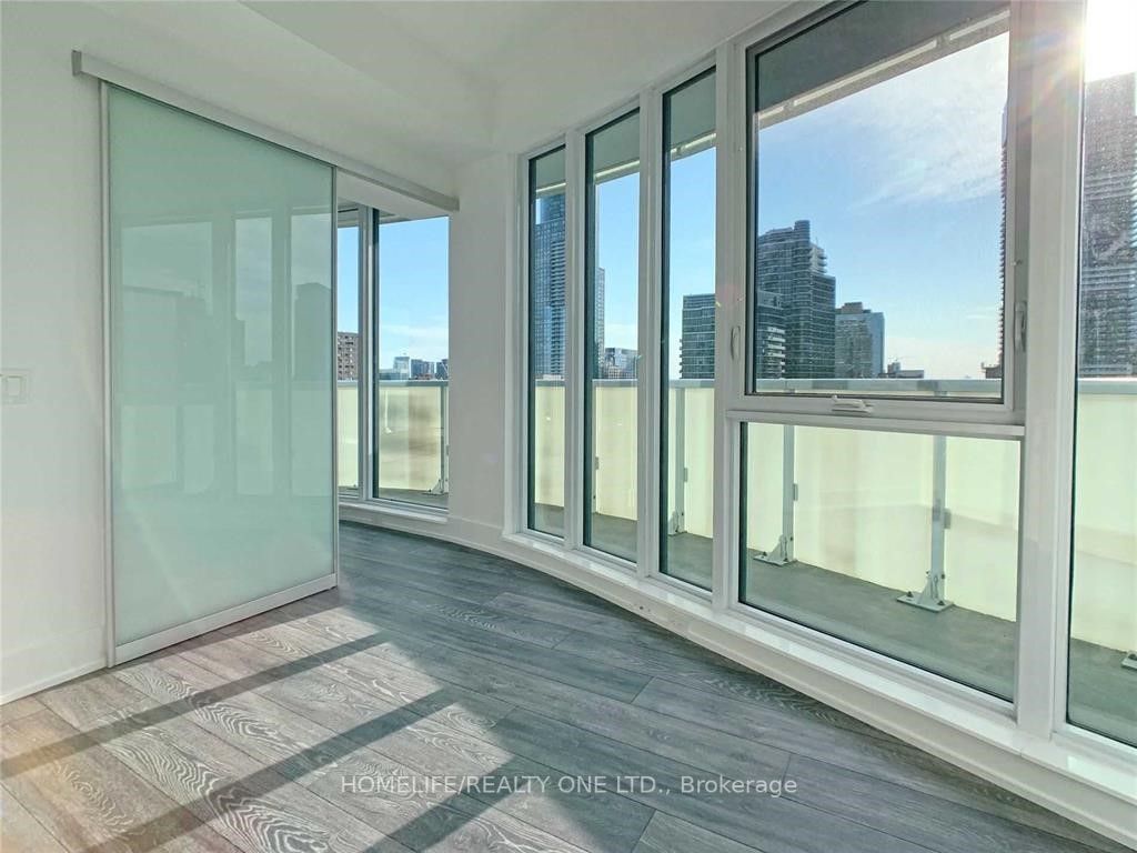 403 Church St, #2102