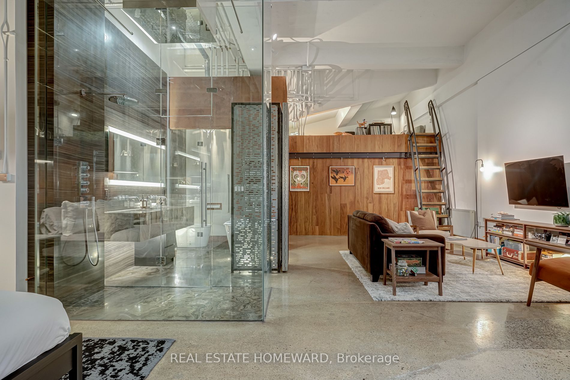 264 Seaton Street, #204