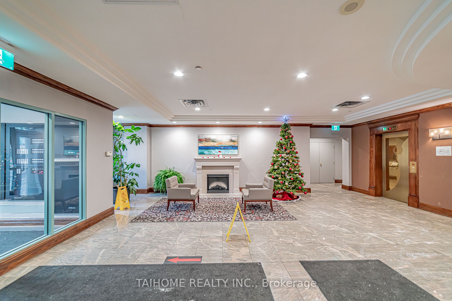 1 Pemberton Avenue, #702