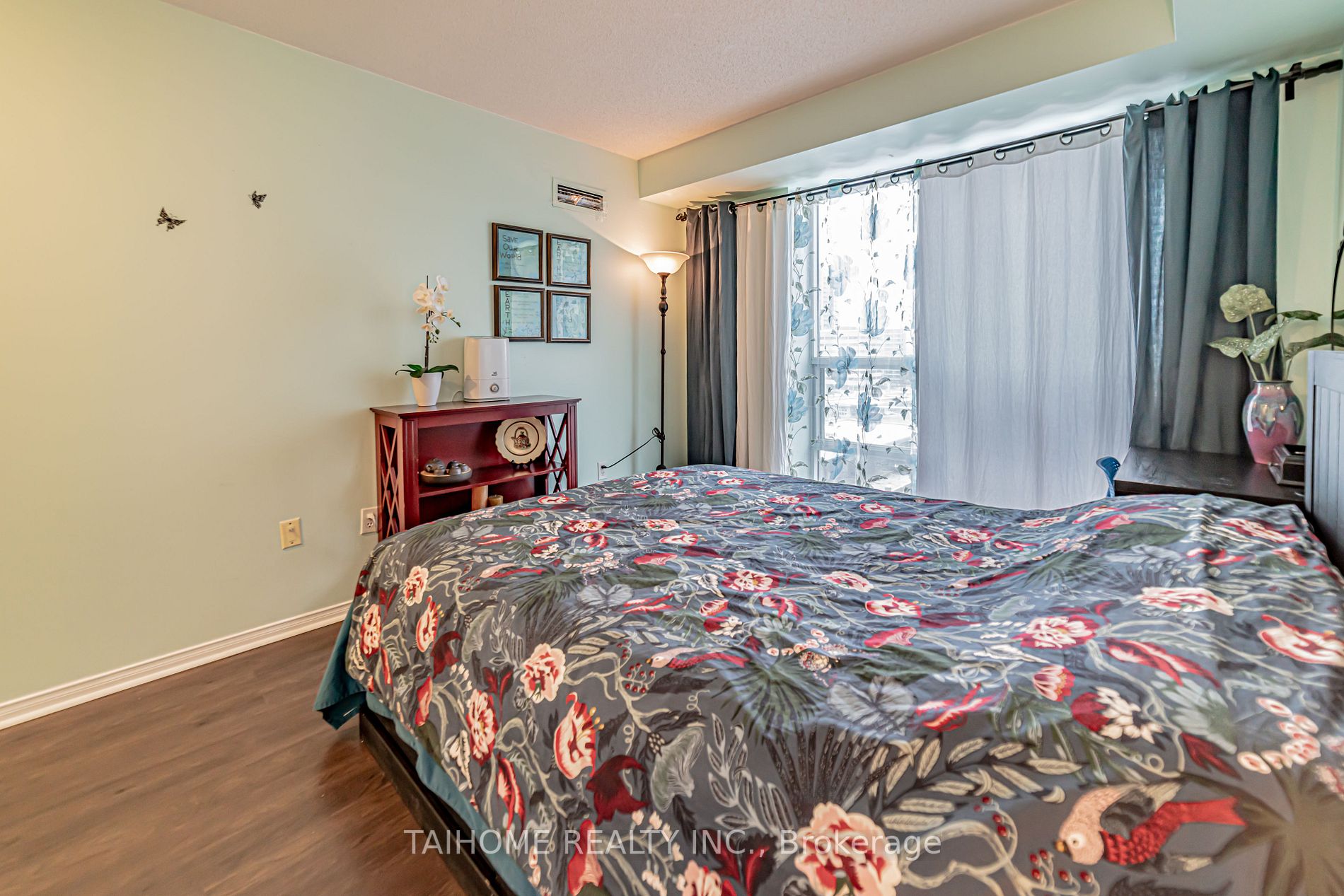1 Pemberton Avenue, #702