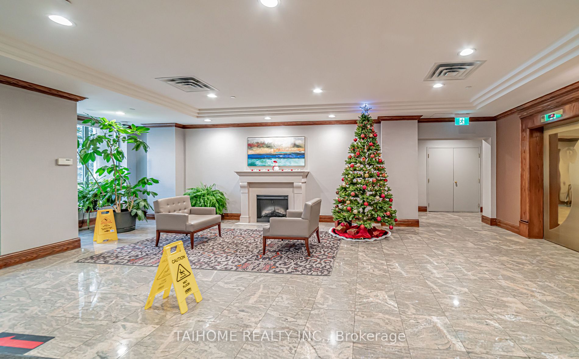 1 Pemberton Avenue, #702