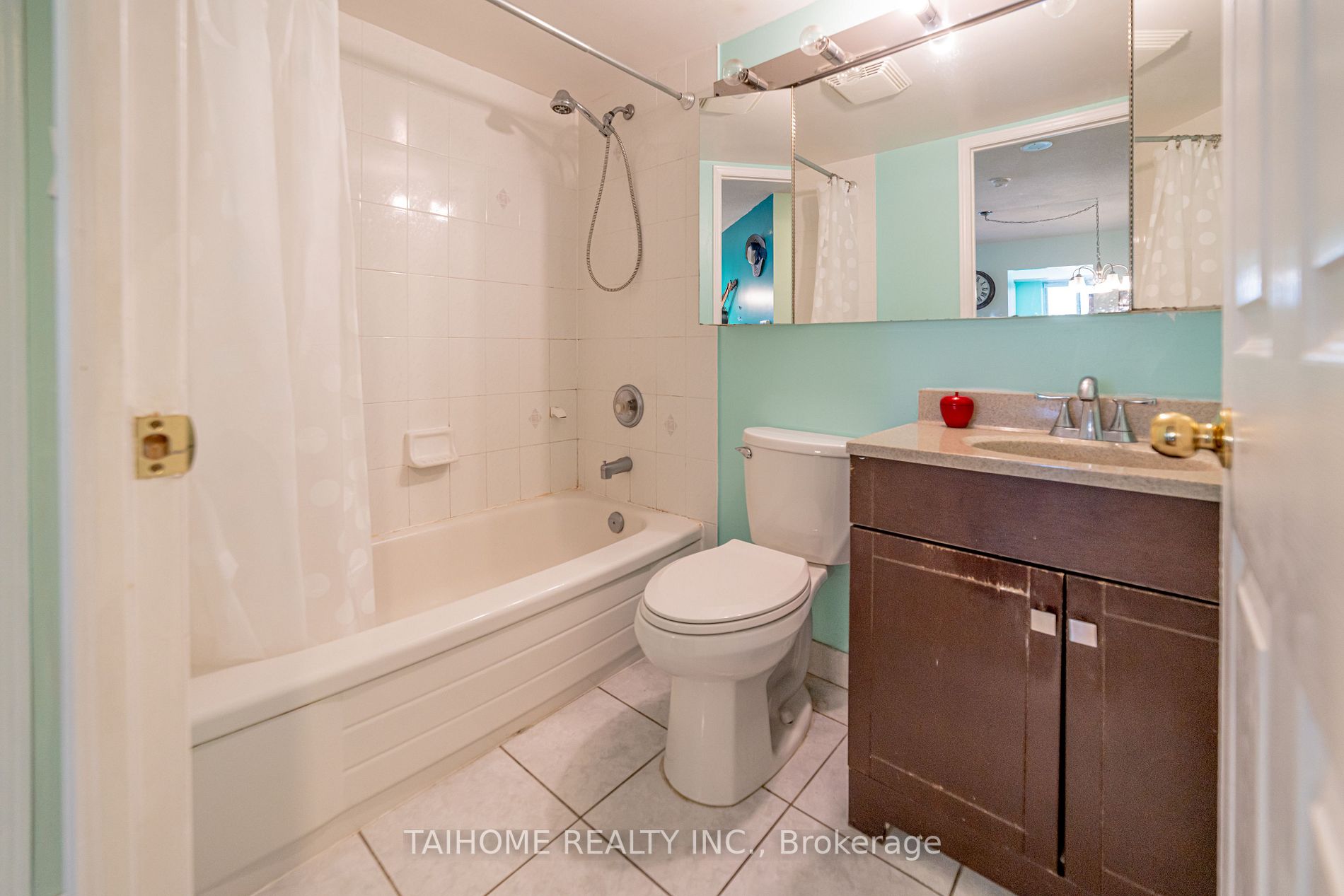 1 Pemberton Avenue, #702