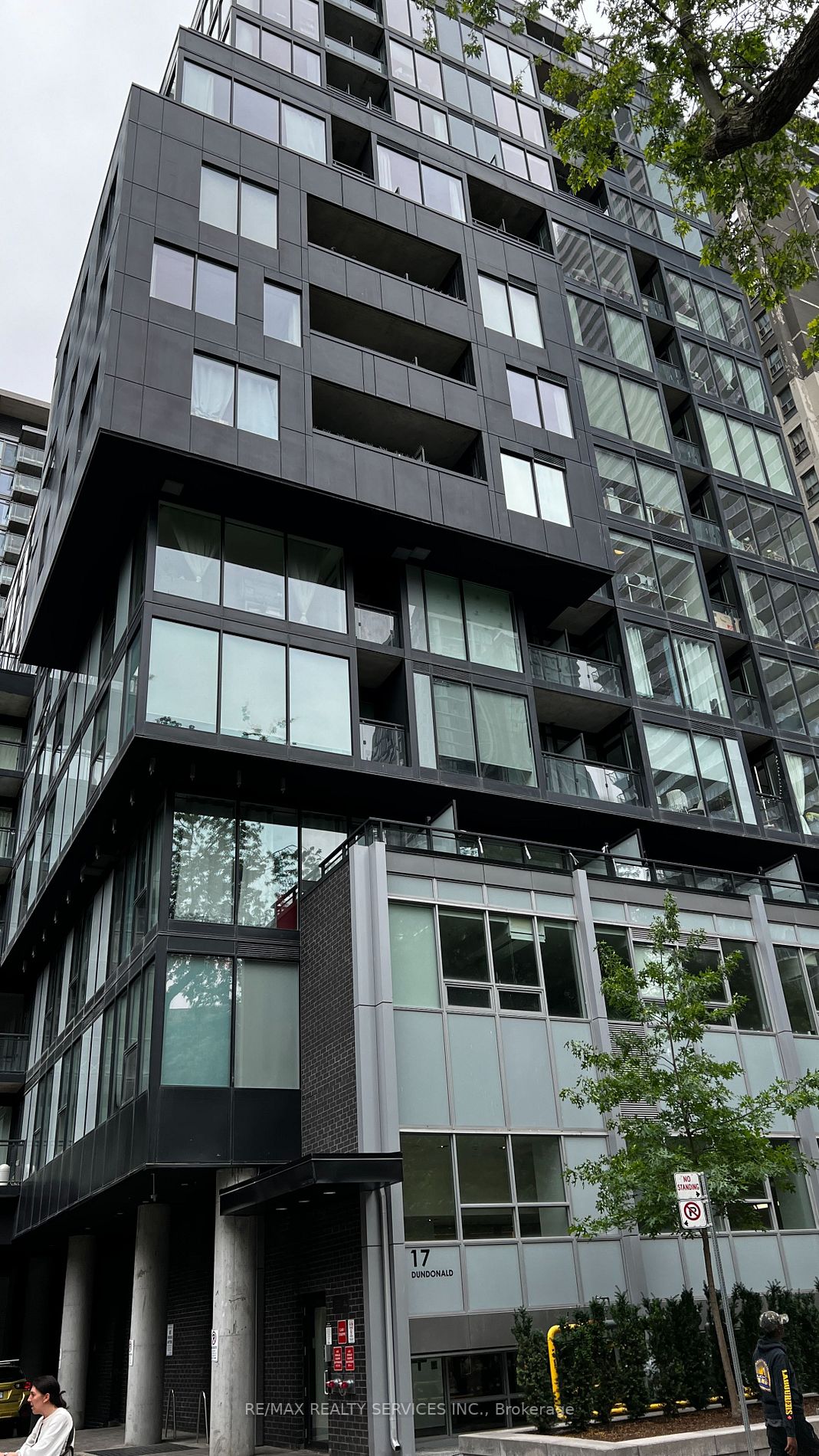 17 Dundonald Street, #408