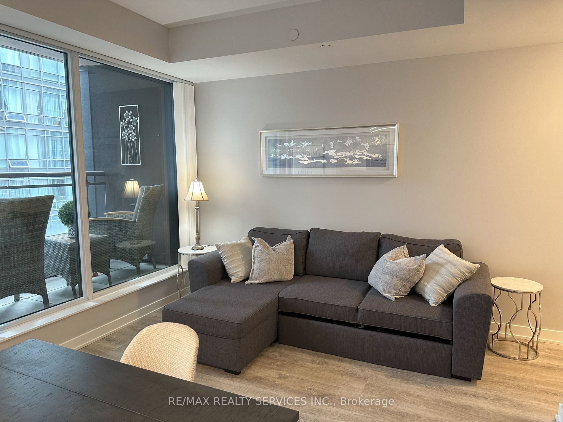 17 Dundonald Street, #408