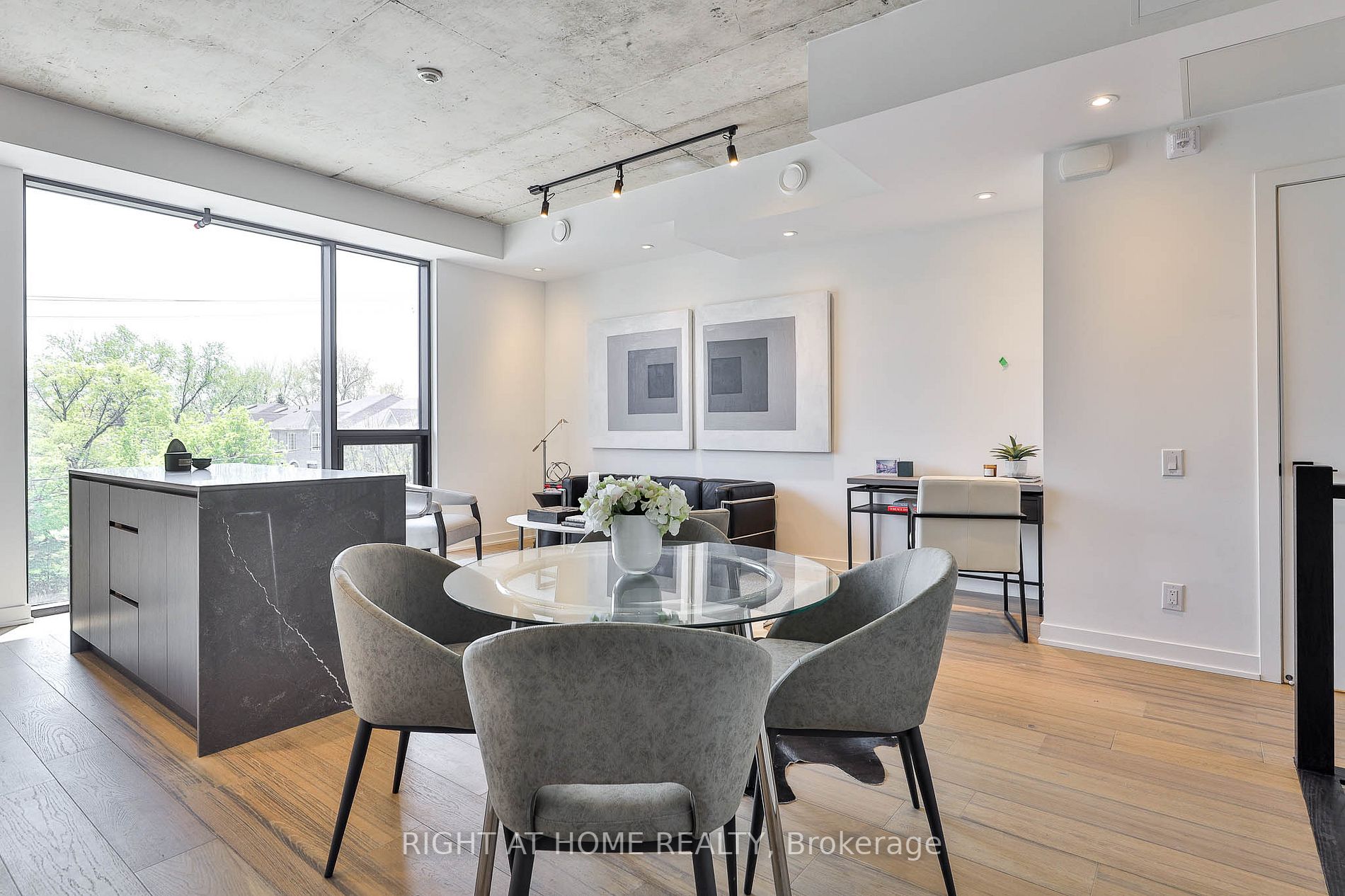 12 dervock Crescent, #7
