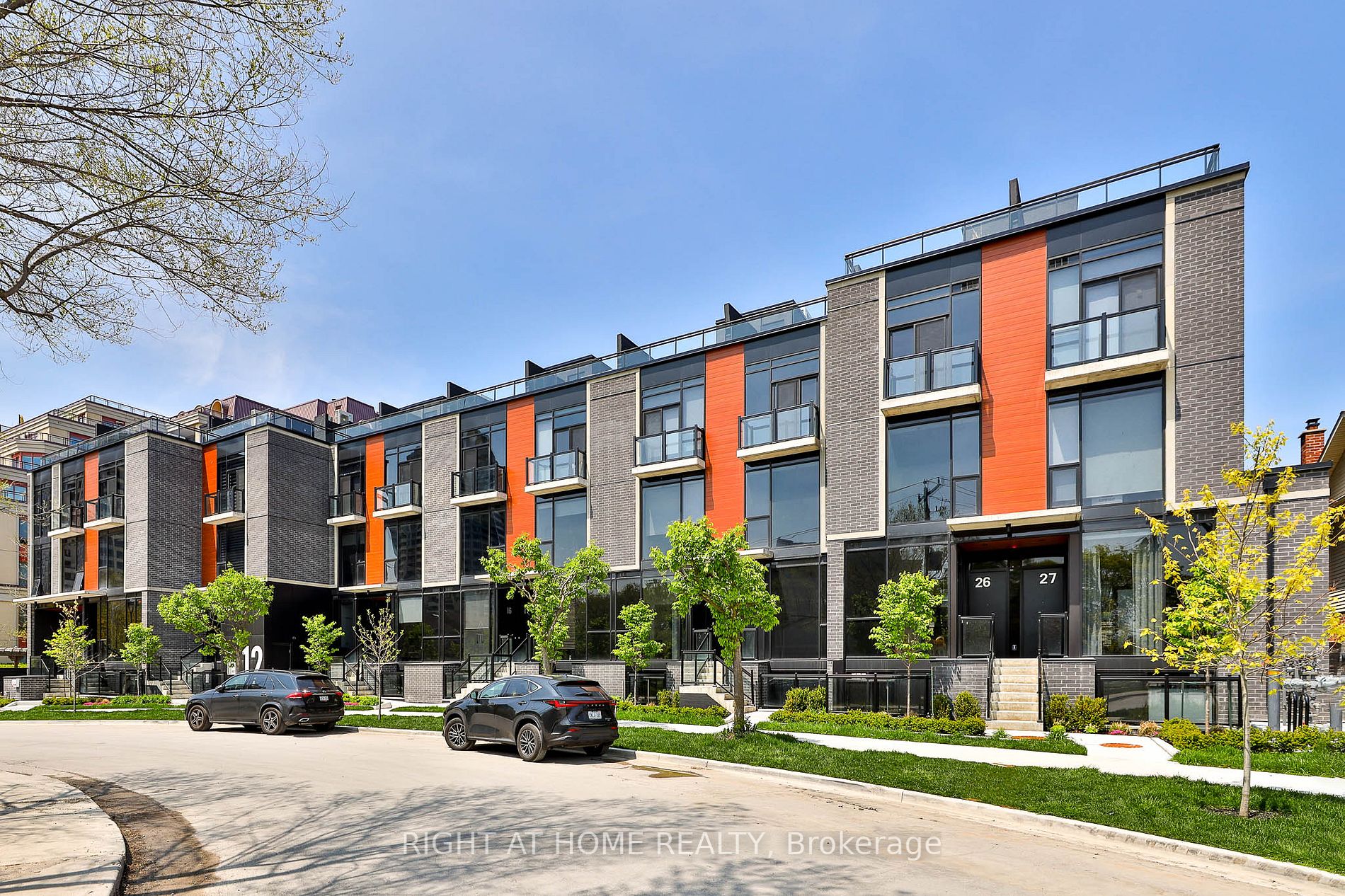 12 dervock Crescent, #7