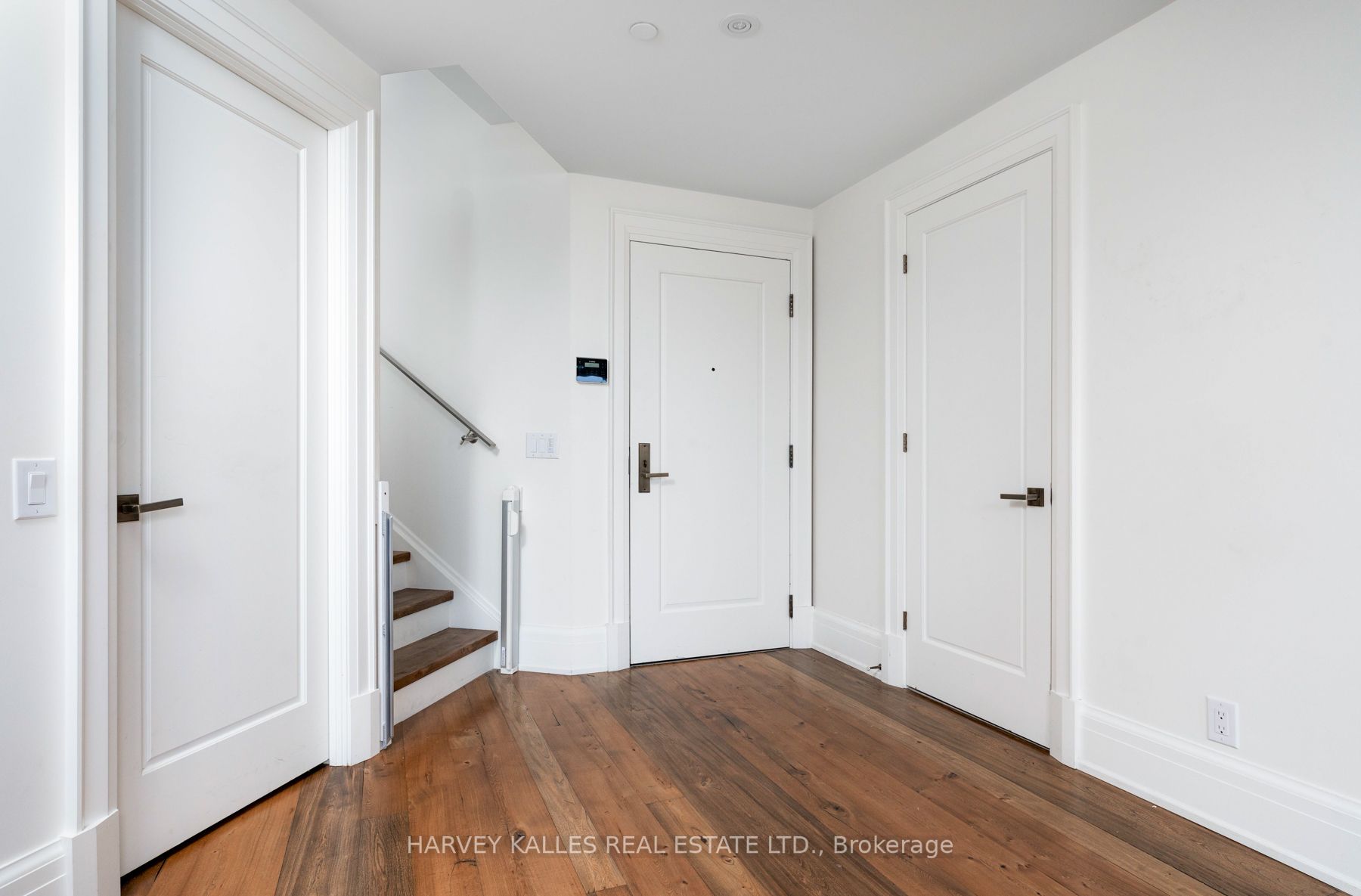 181 Davenport Rd, #702